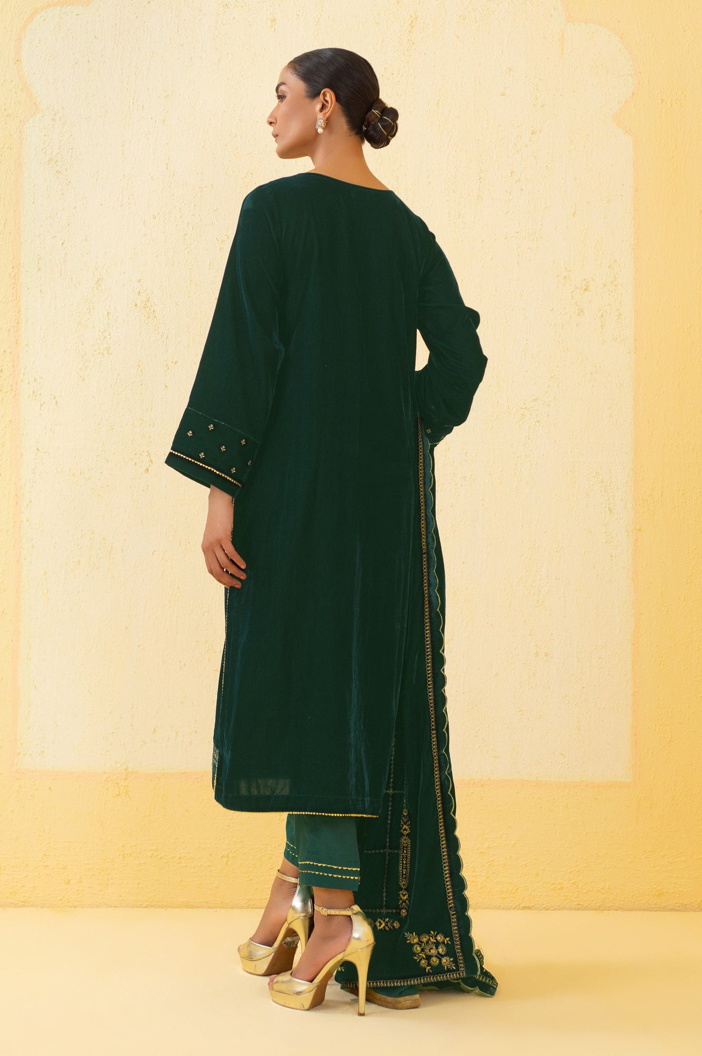 Unstitched 3 Piece Embroidered Velvet Suit - Teal