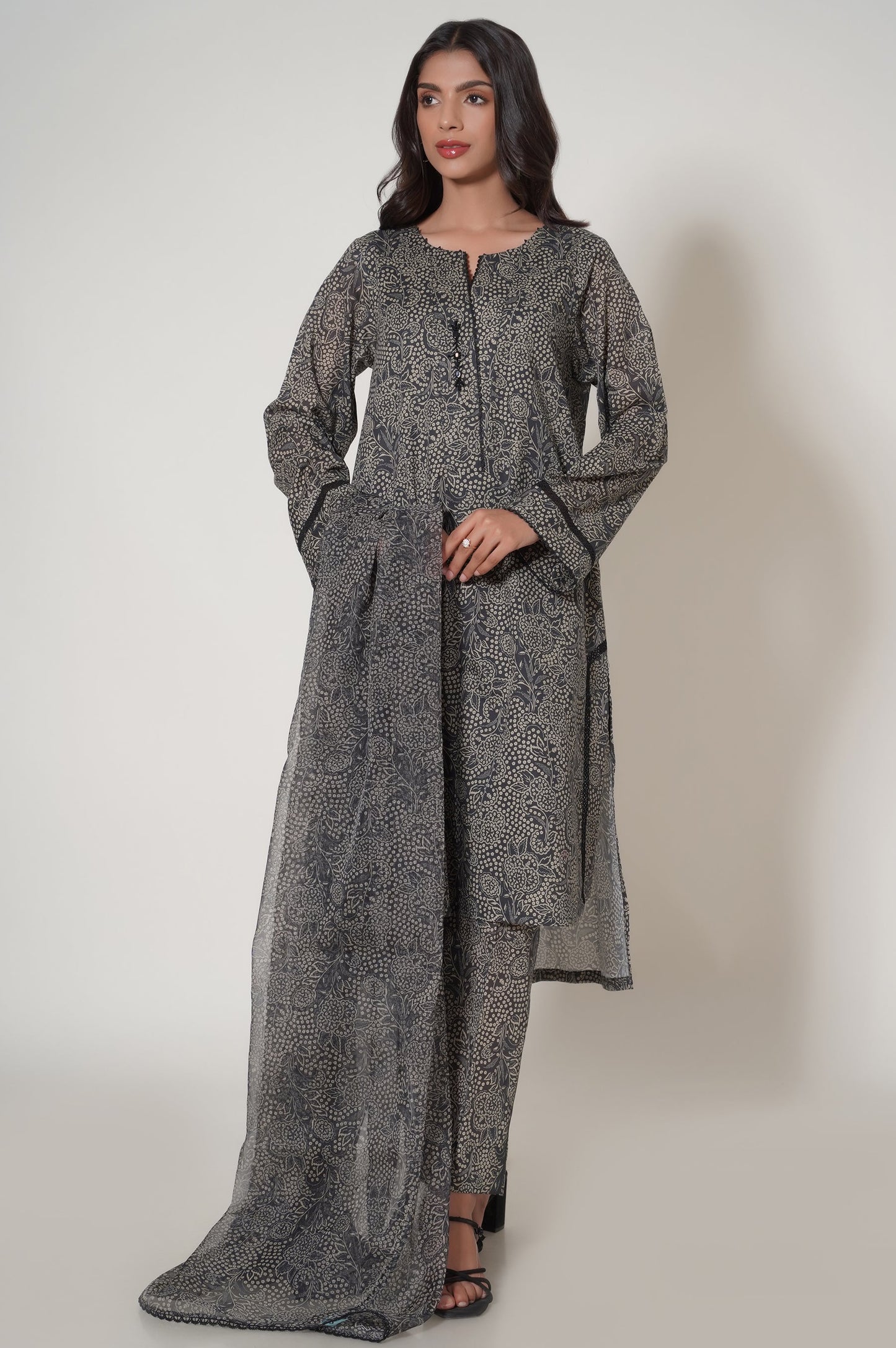 Unstitched 3 Piece Printed Cambric Suit
