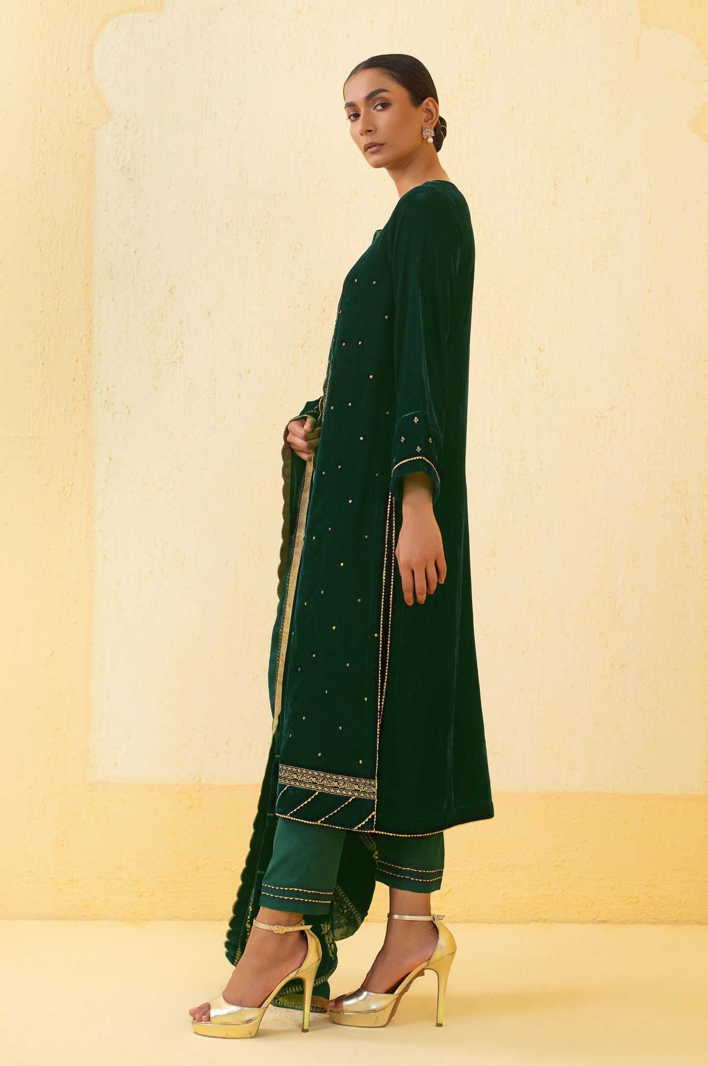 Unstitched 3 Piece Embroidered Velvet Suit - Teal