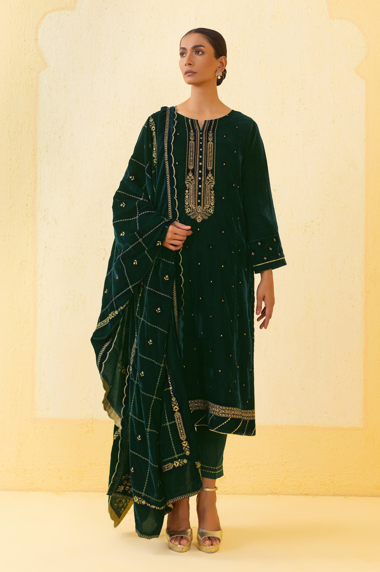 Unstitched 3 Piece Embroidered Velvet Suit - Teal