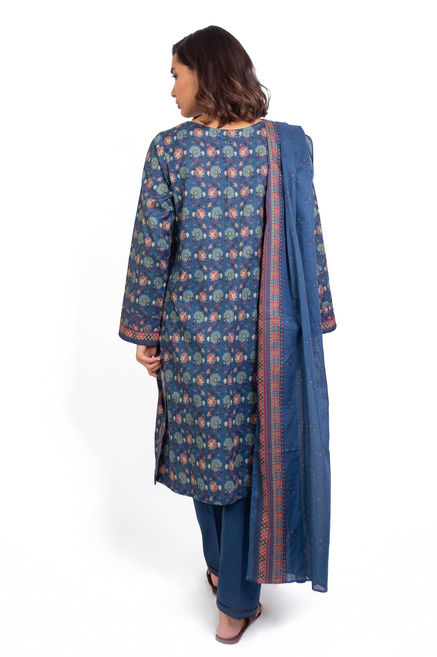 Stitched 3 Piece Printed Khaddar Suit