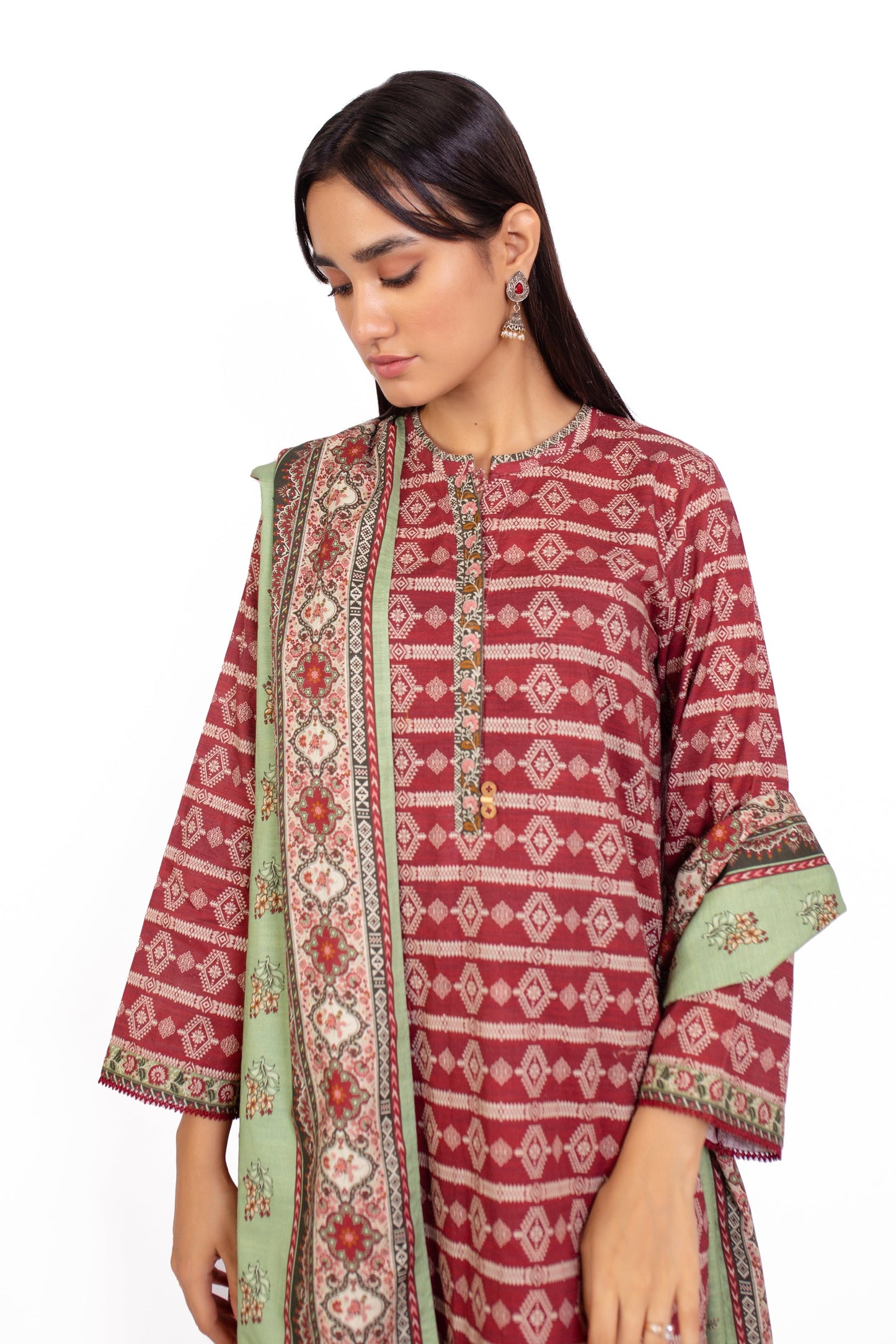 Unstitched 3 Piece Printed Khaddar Suit