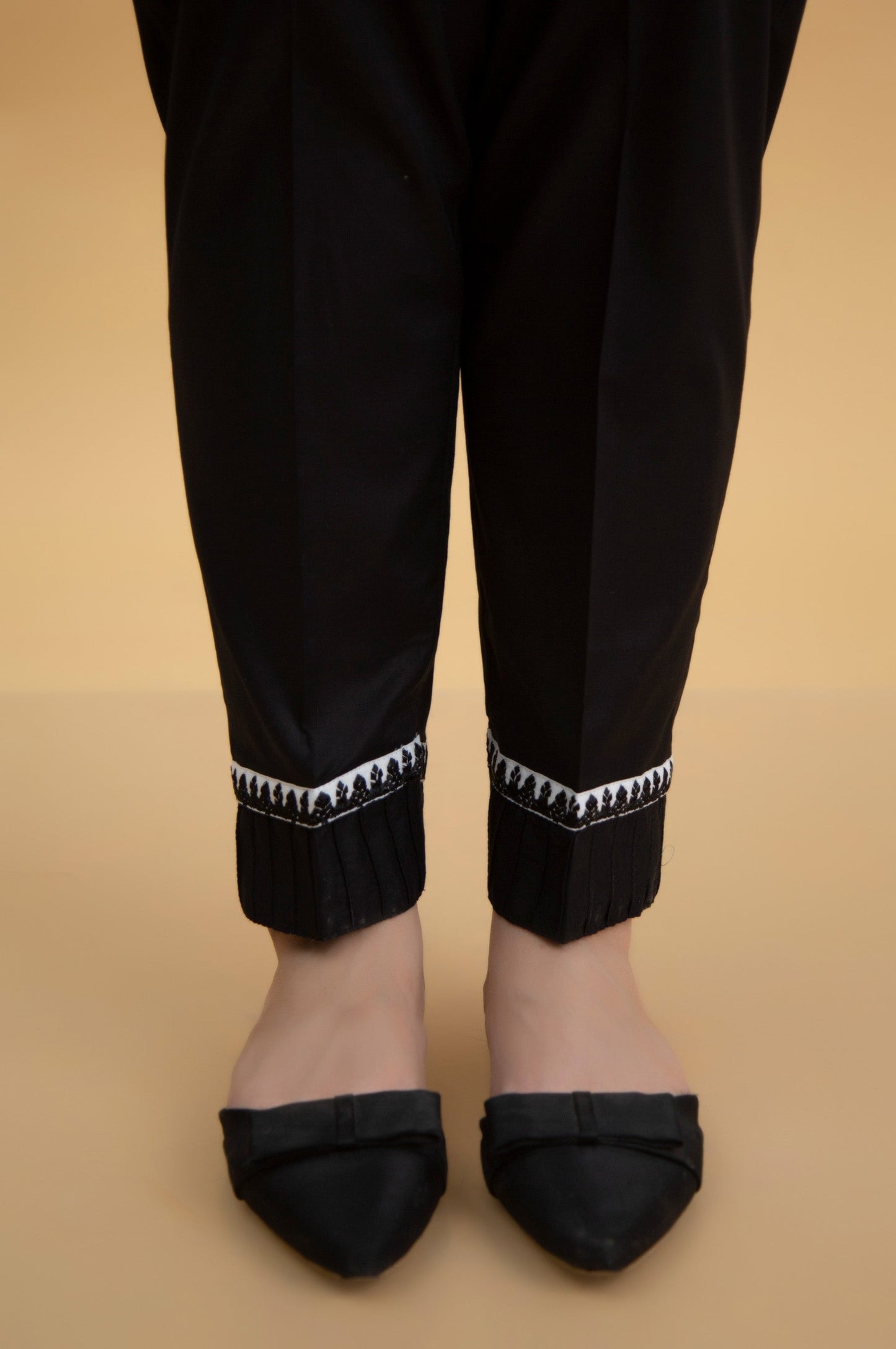 Basic Cambric Cigarette Pants - Black