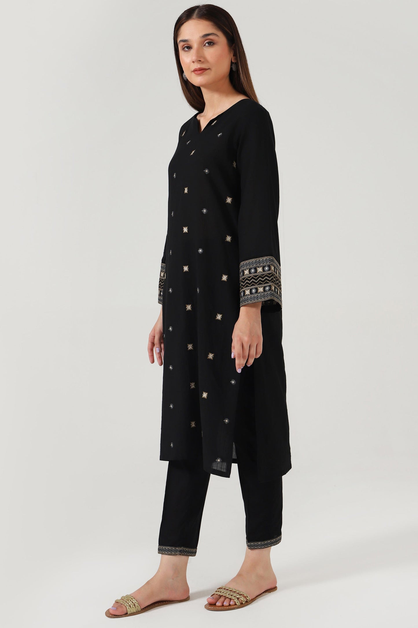 Stitched 2 Piece Embroidered Doria Suit