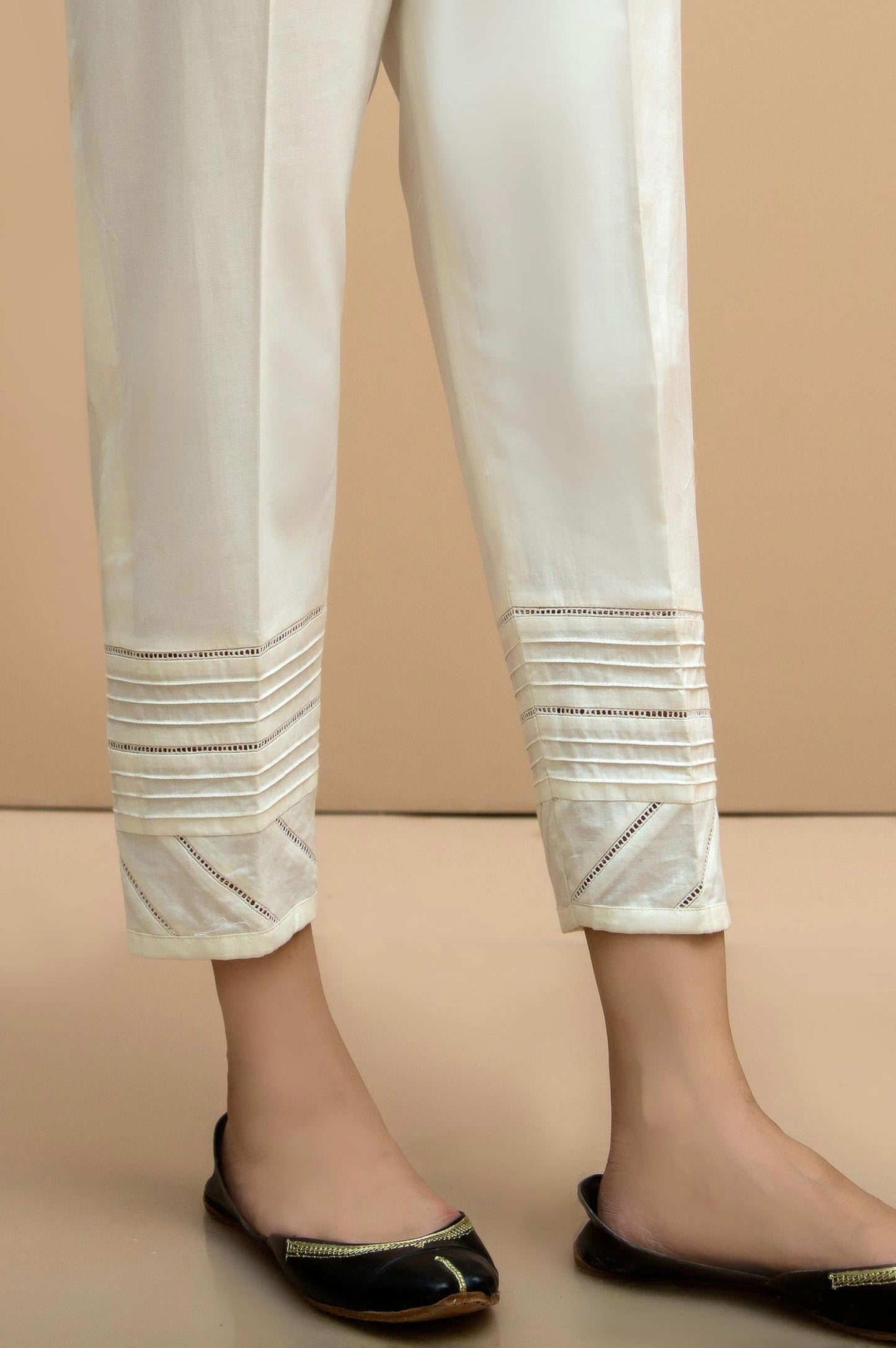 Cambric Capri Pants - Off White