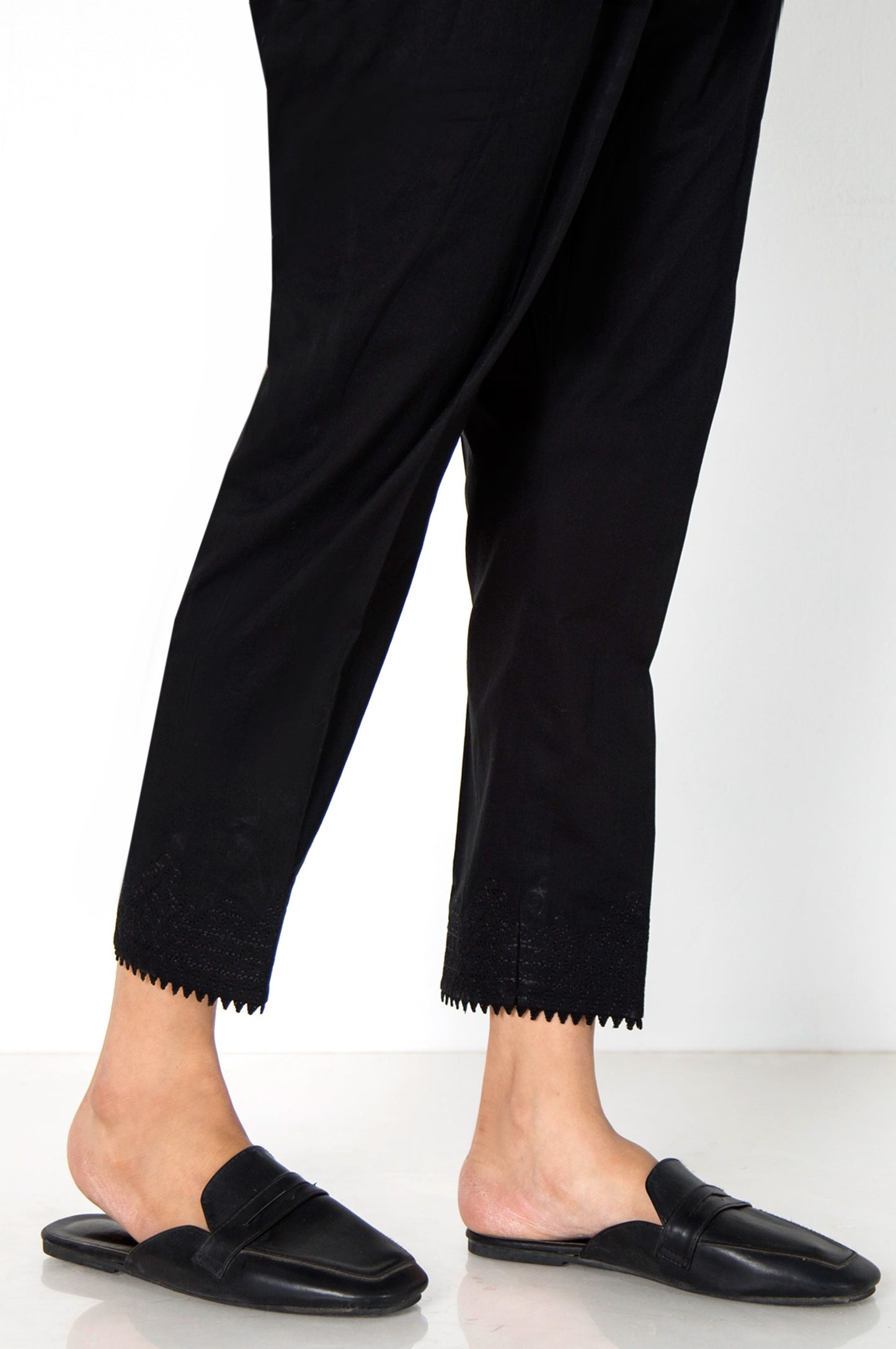 Embellished Cambric Capri Pants - Black