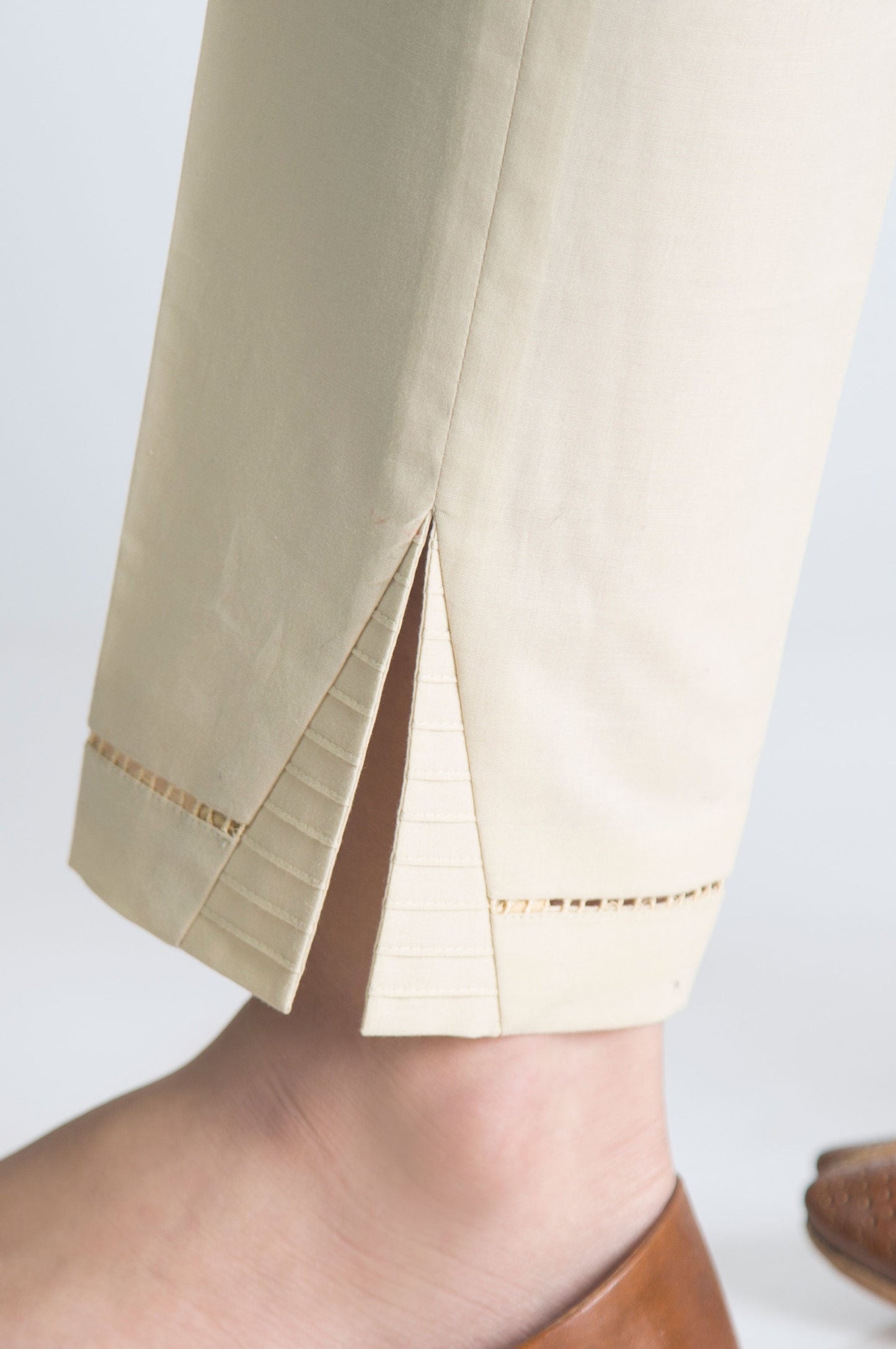 Embellished Cambric Cigarette Pants - Beige