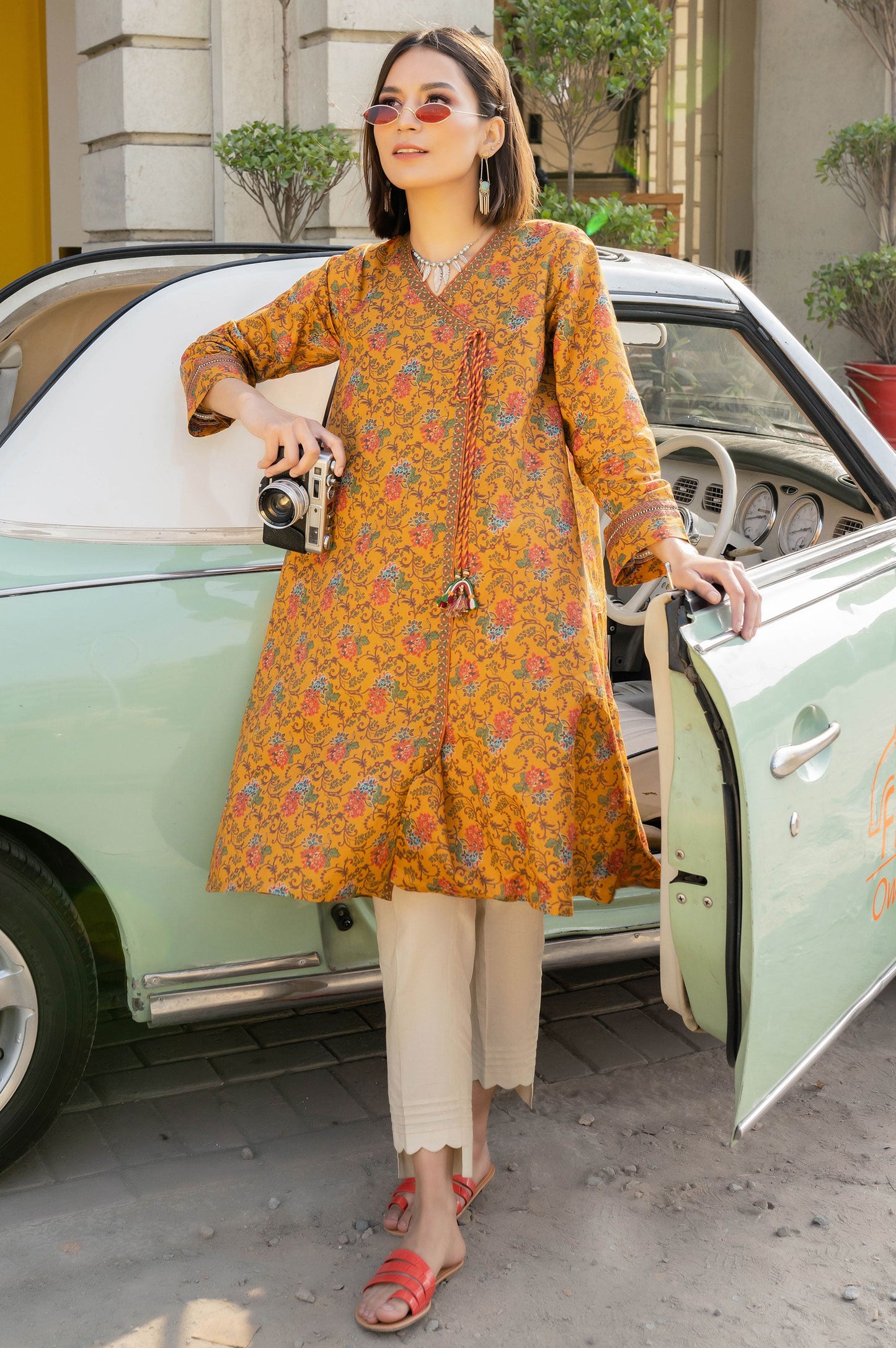 Unstitched 1 Piece Digital Printed Lawn Shirt