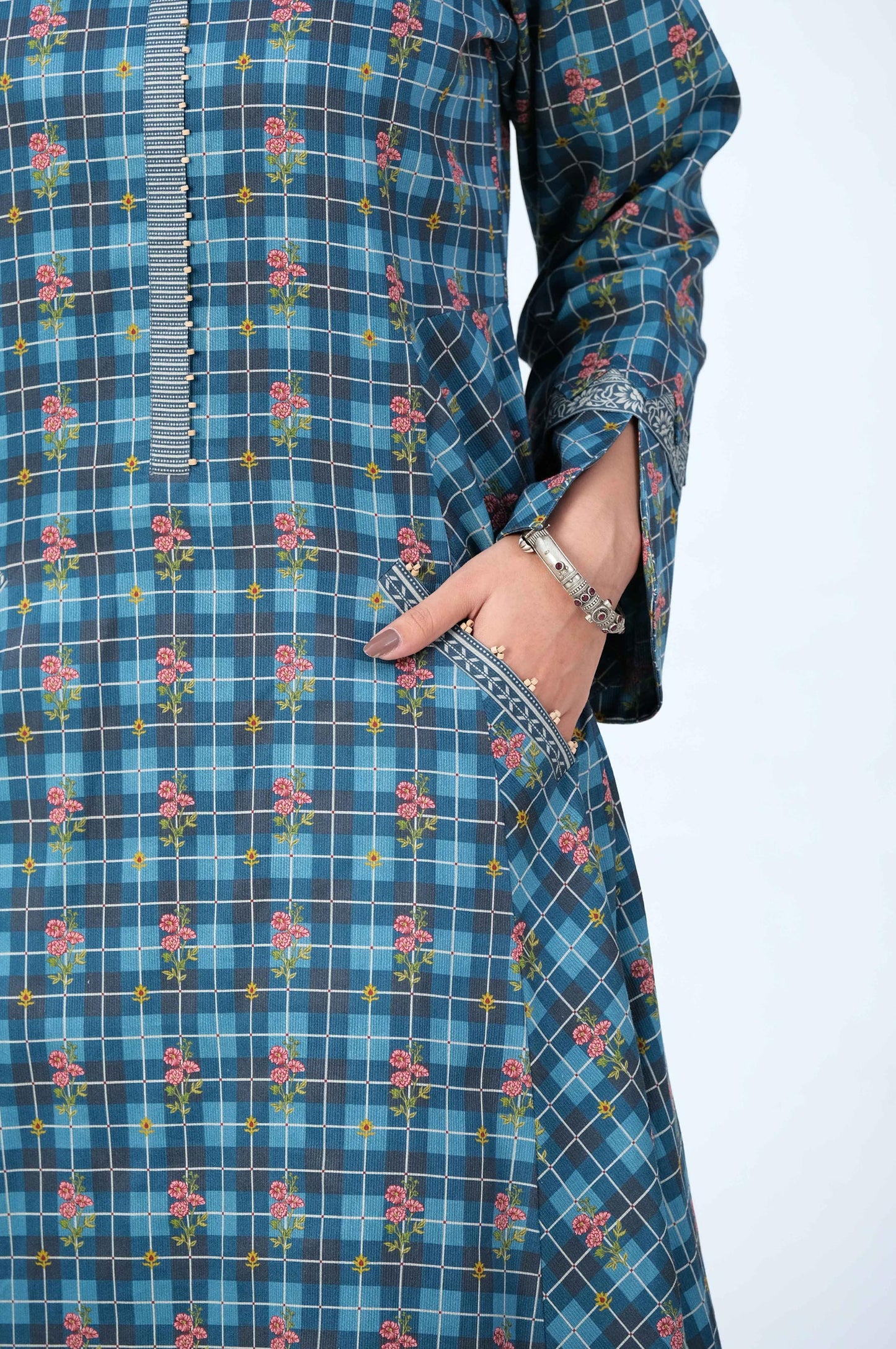 Unstitched 1 Piece Printed Khaddar Shirt