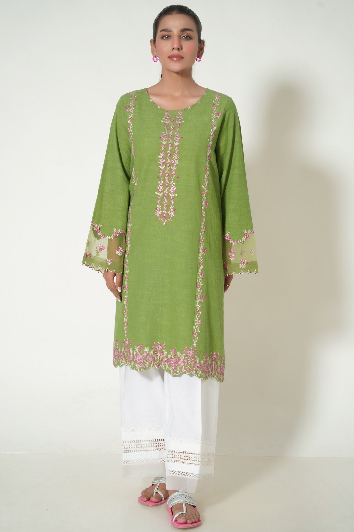 Unstitched 1 Piece Embroidered Khaddar Shirt