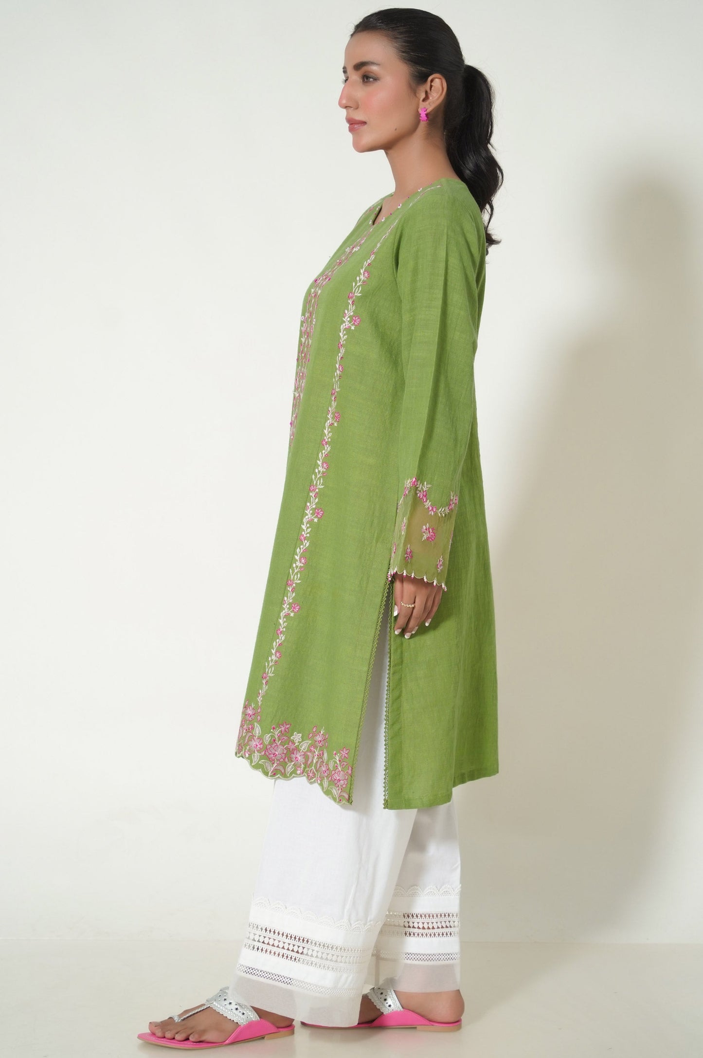 Unstitched 1 Piece Embroidered Khaddar Shirt