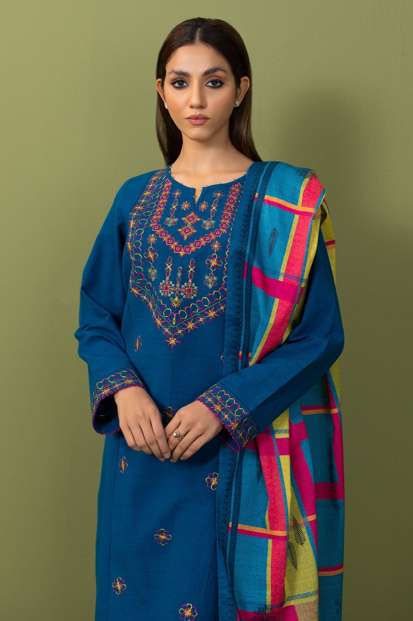 Unstitched 2 Piece Dyed Embroidered Khaddar Shirt with Dupatta