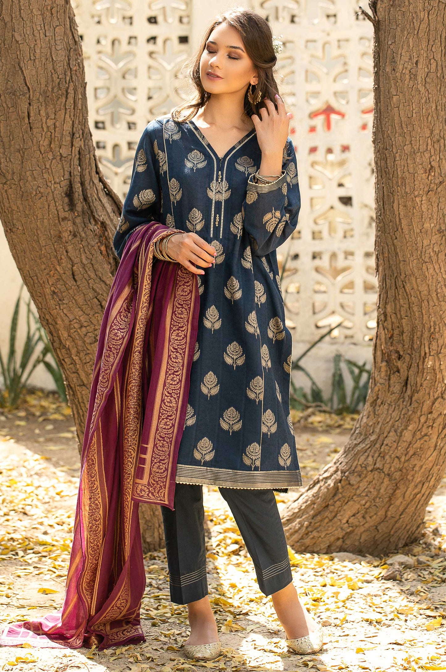Unstitched 3 Piece Jacquard Suit