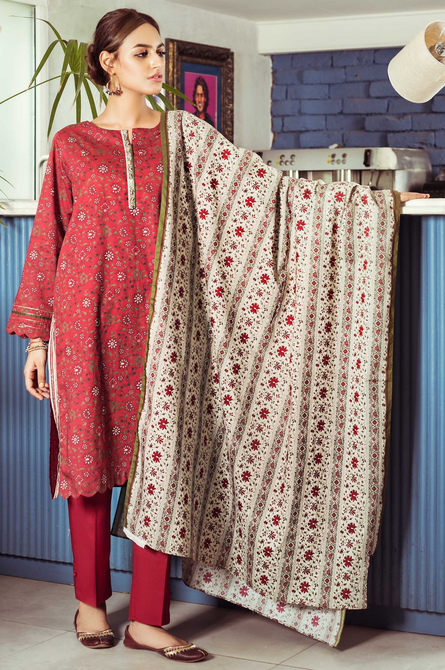 Unstitched 3 Piece Printed Cambric Suit