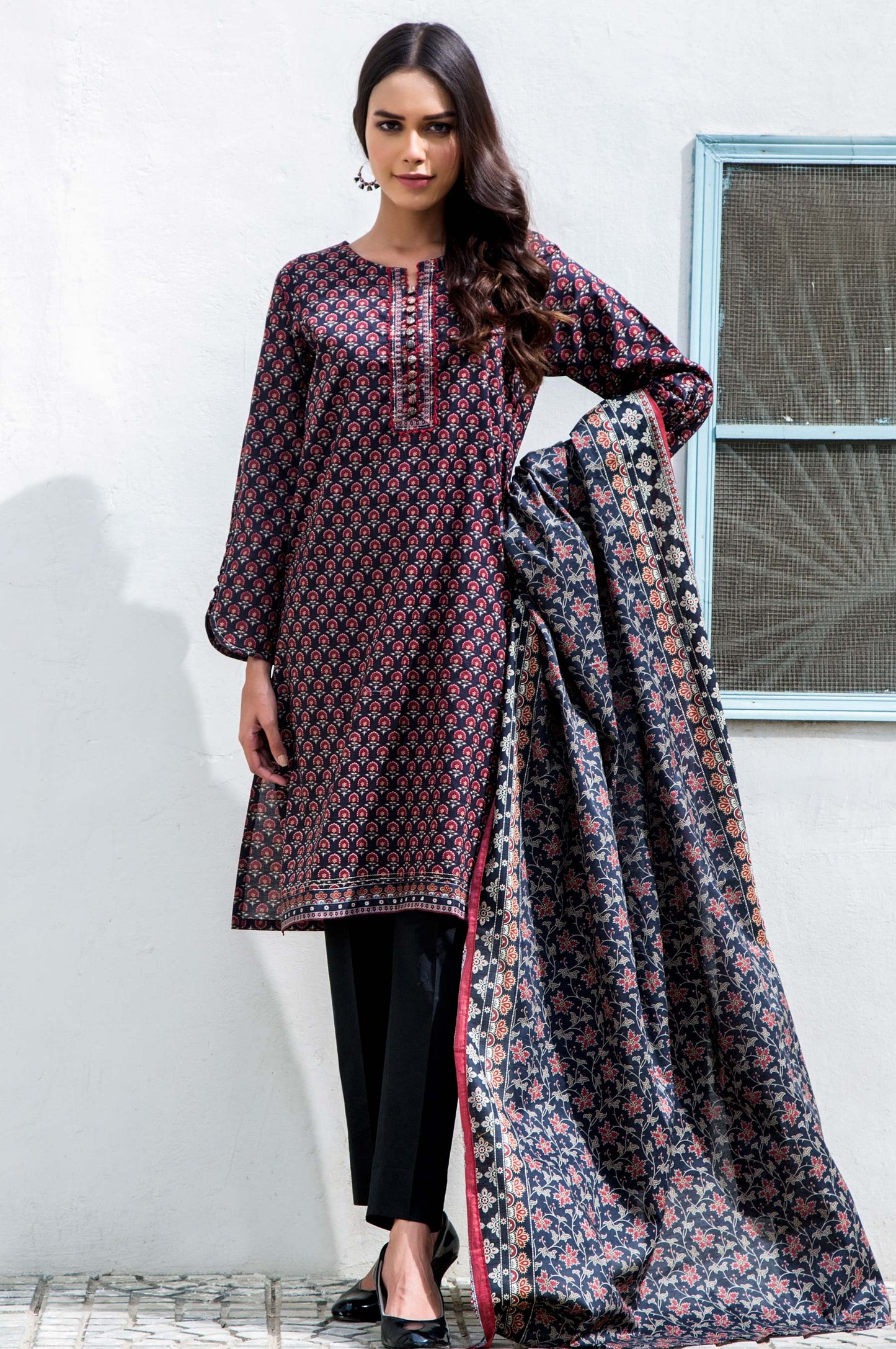 Unstitched 3 Piece Printed Cambric Suit