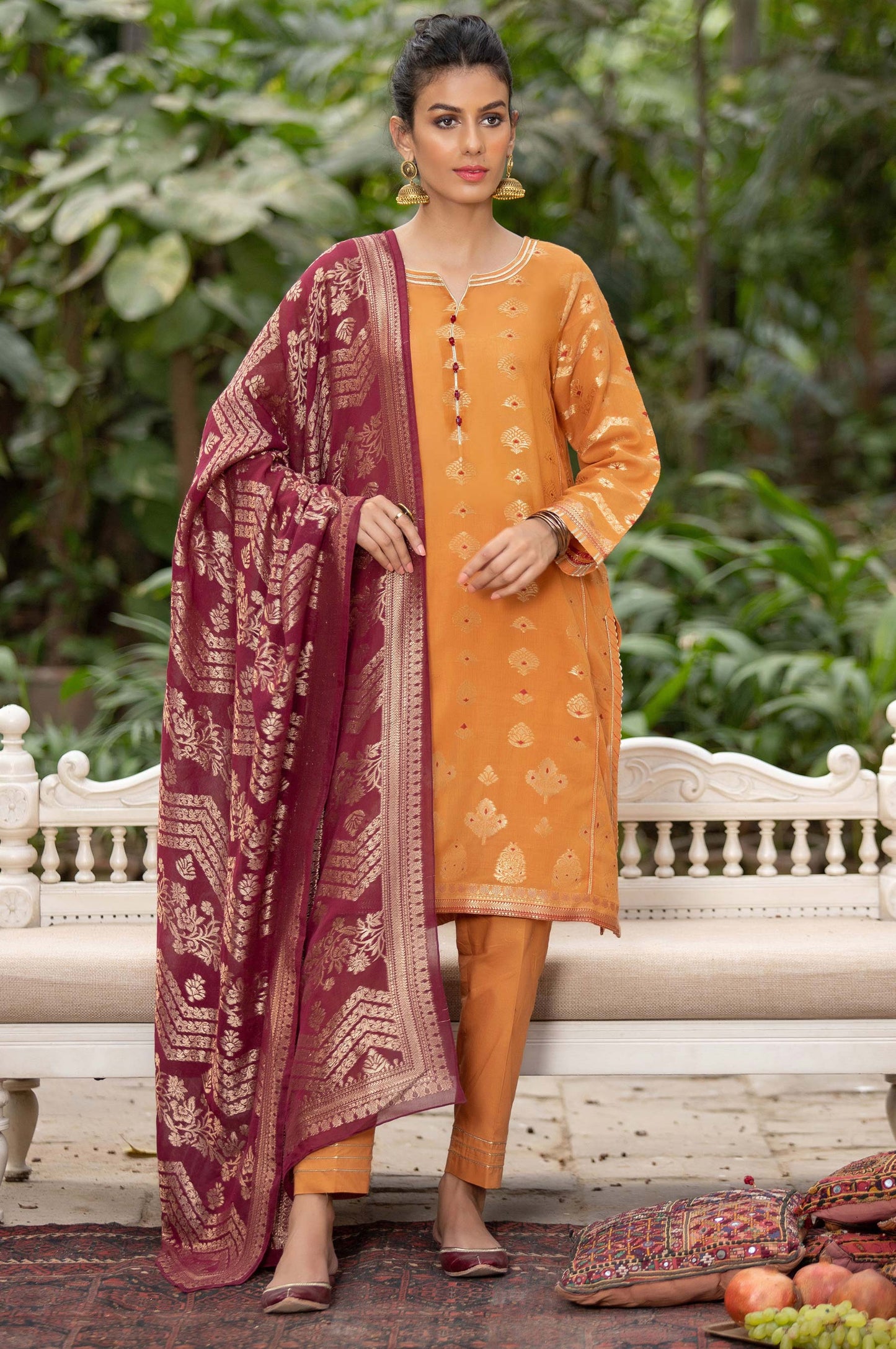 unstitched 3 Piece Jacquard Suit with Jacquard Dupatta