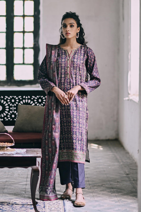 Unstitched 3 Piece Printed Khaddar Suit