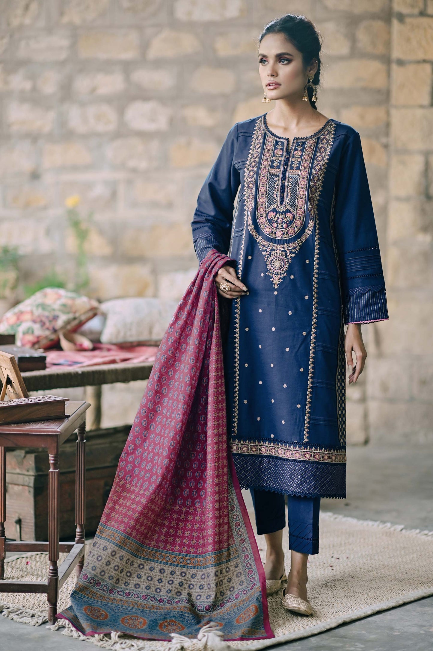 Unstitched 3 Piece Embroidered Khaddar Suit