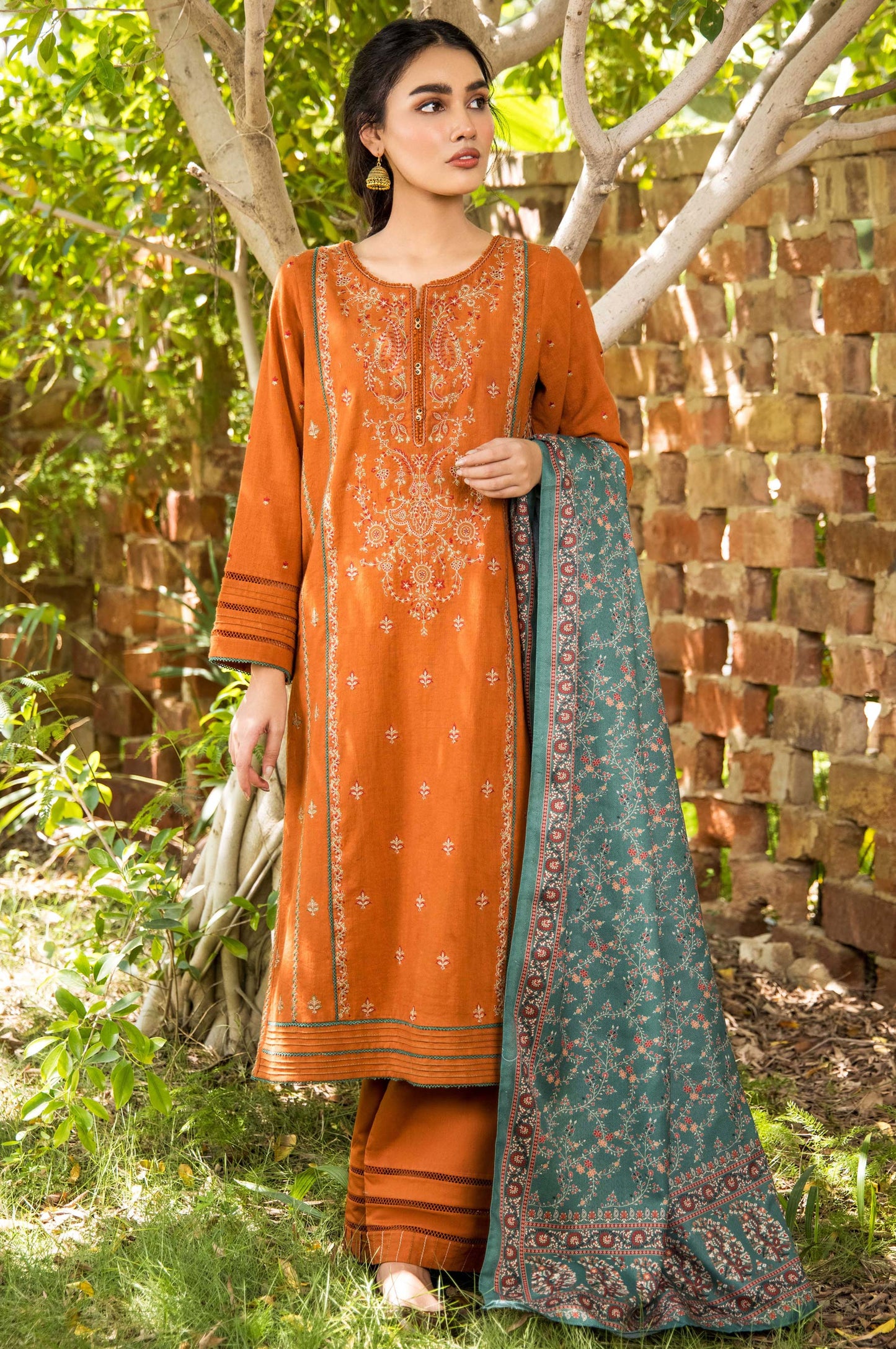 Unstitched 3 Piece Embroidered Khaddar with Viscose Shawl Suit