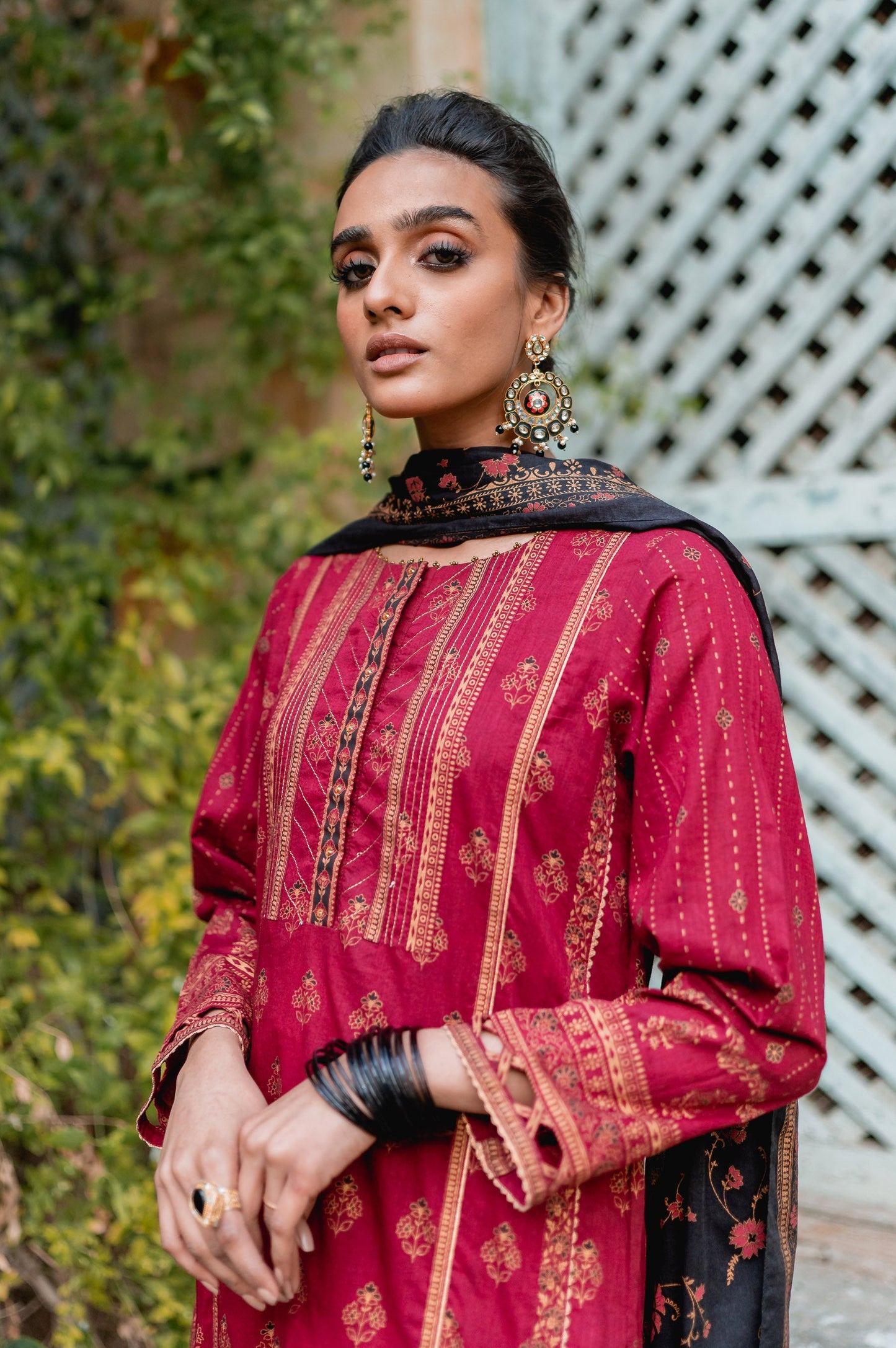 Unstitched 3 Piece Pasted Lawn Suit