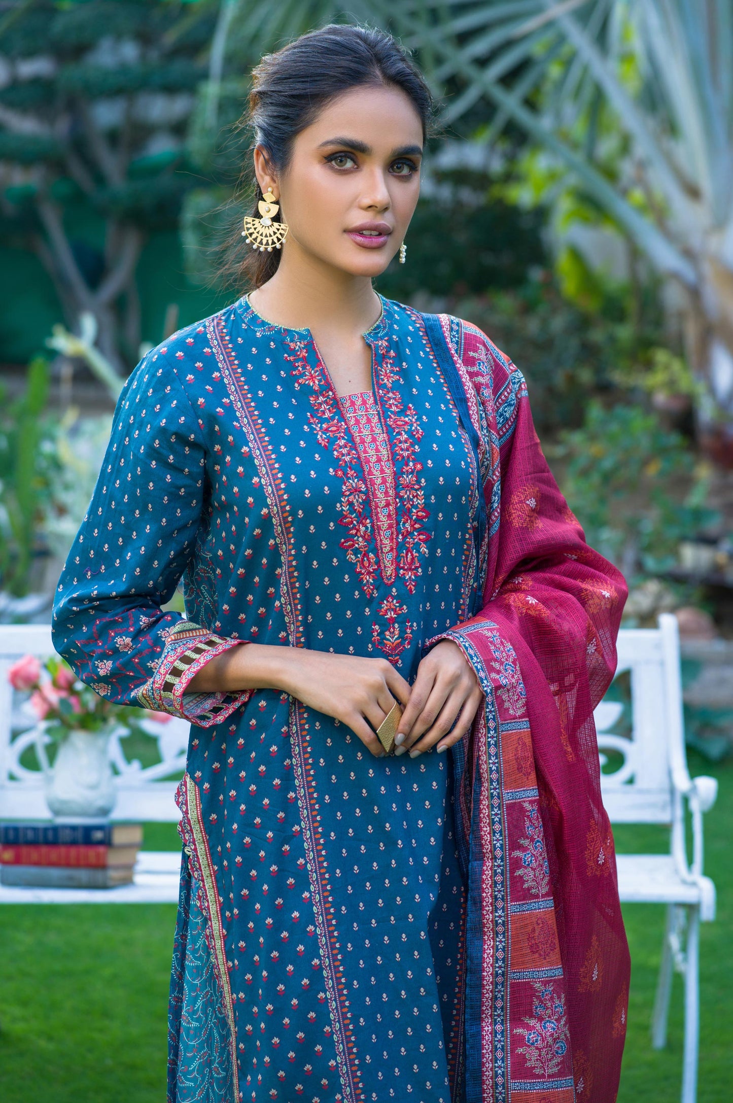 Unstitched 3 Piece Embroidered Lawn Suit with Kotta Dupatta