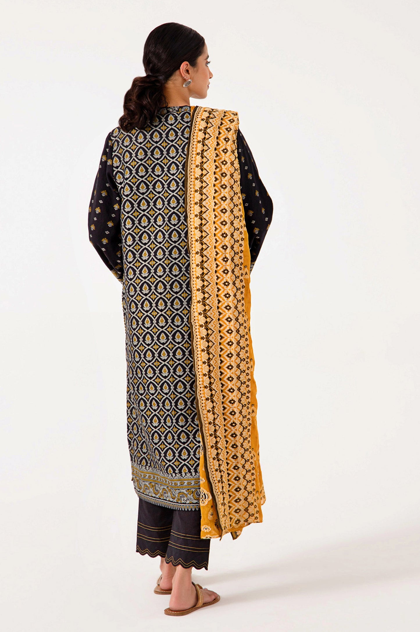 Unstitched 3 Piece Jacquard Suit