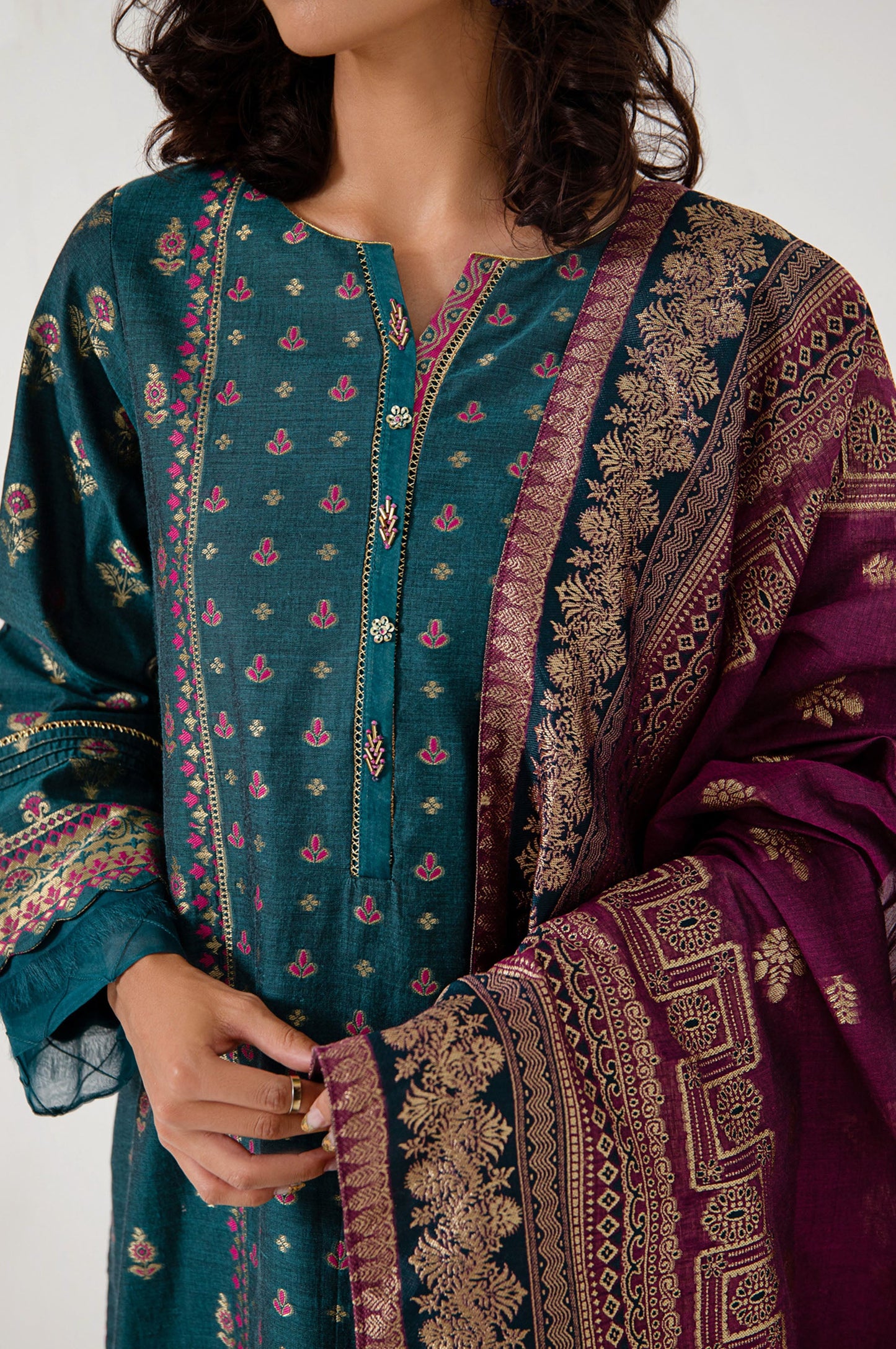 Unstitched 3 Piece Yarn Dyed Jacquard Suit