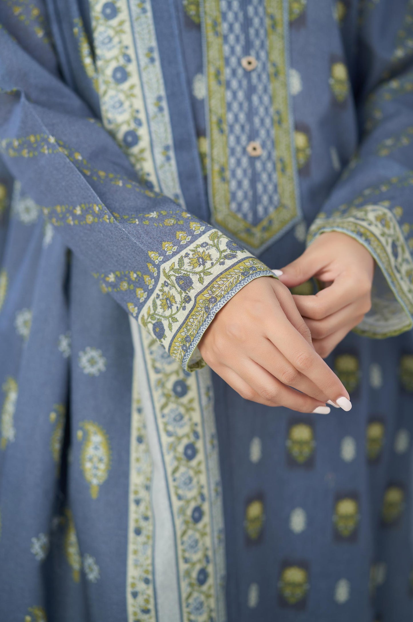 Unstitched 3 Piece Printed Karandi Suit