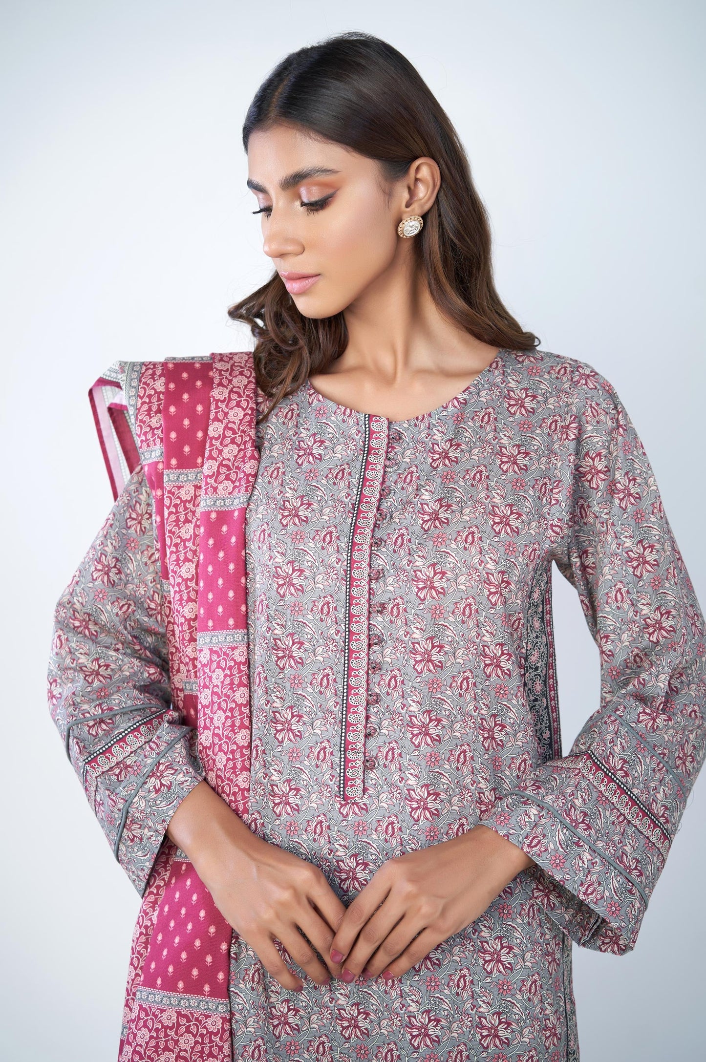 Unstitched 3 Piece Printed Karandi Suit