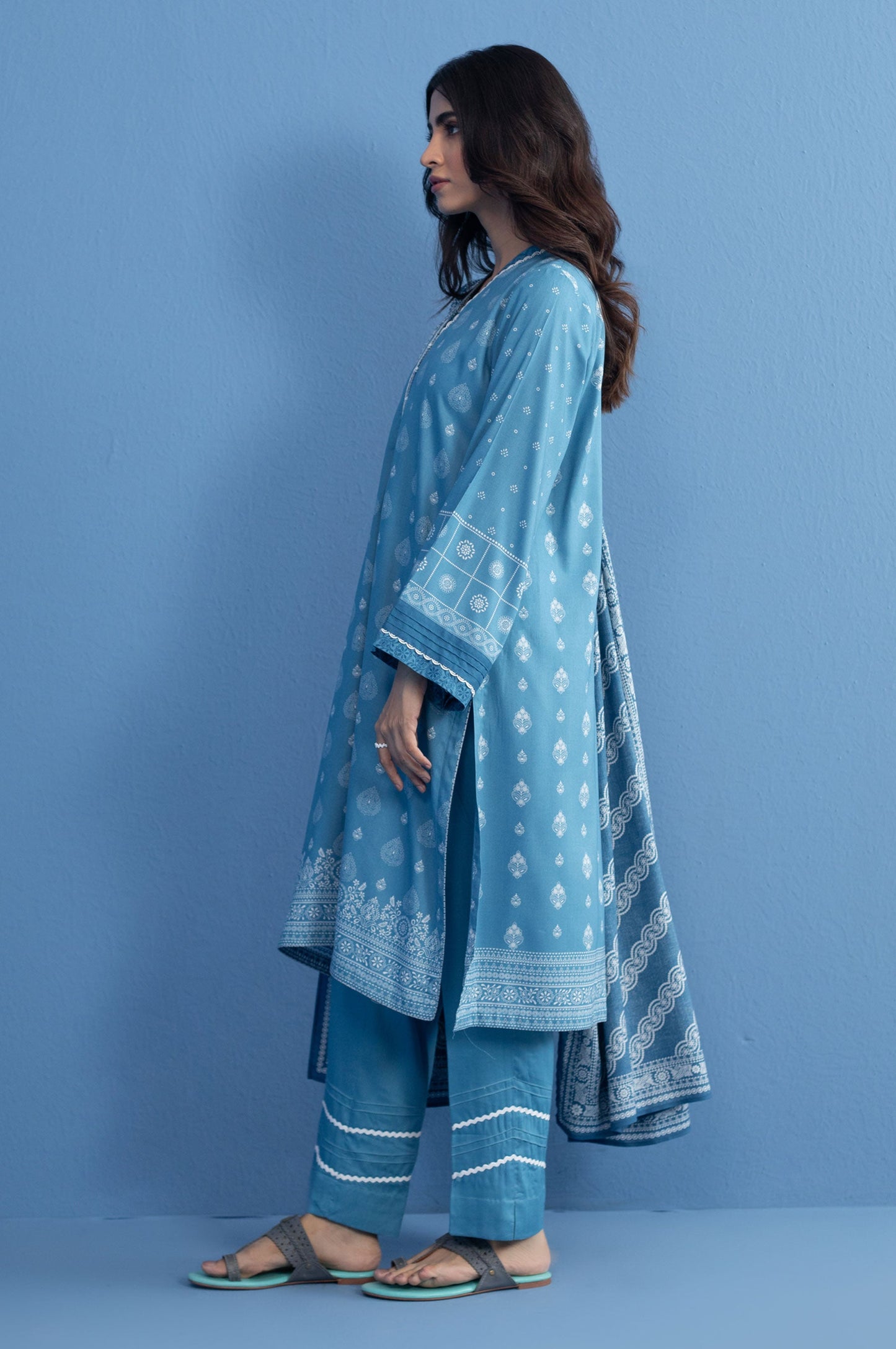 Unstitched 3 Piece Printed Linen Viscose Suit