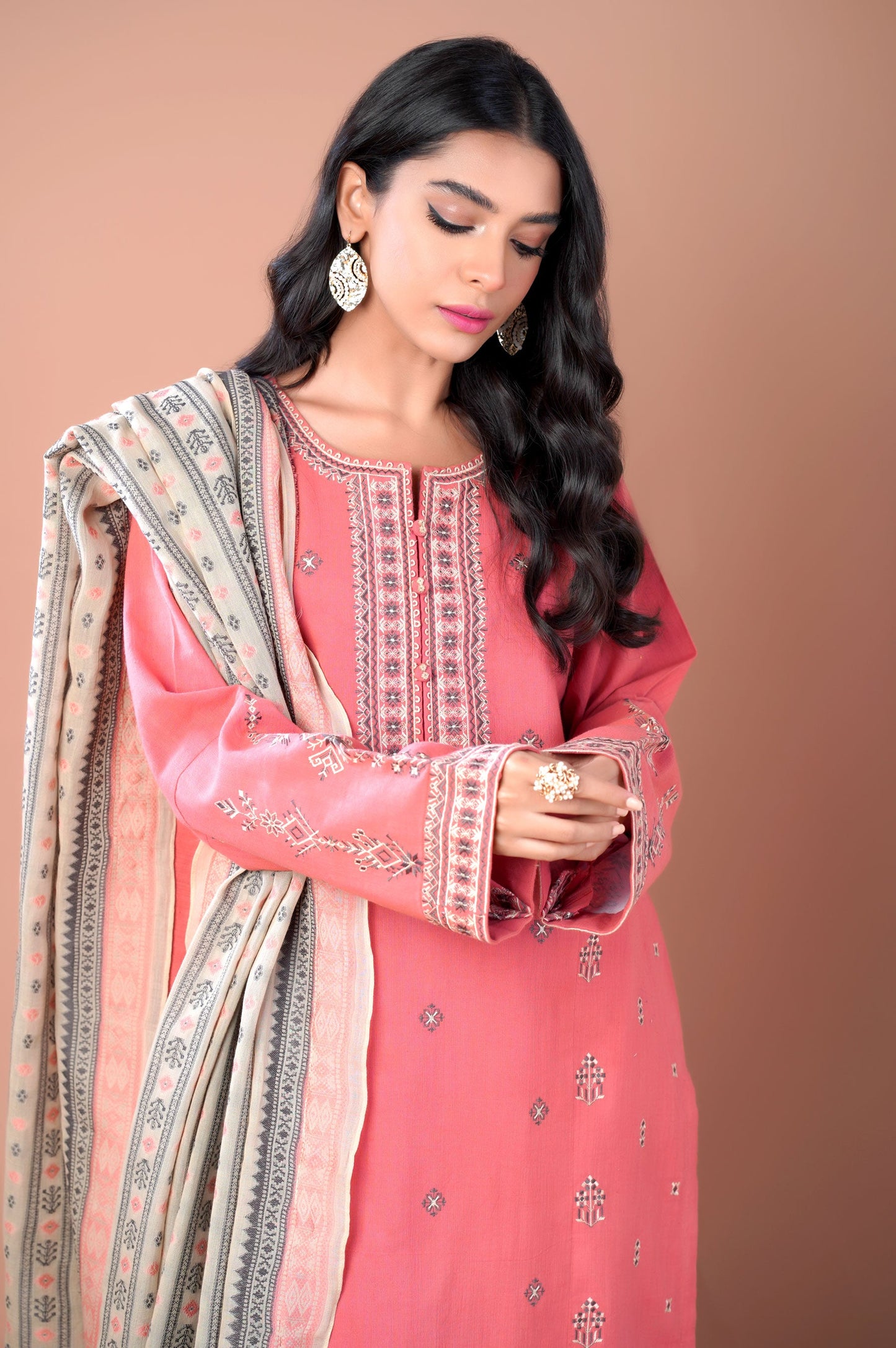 Unstitched 3 Piece Embroidered Khaddar Suit