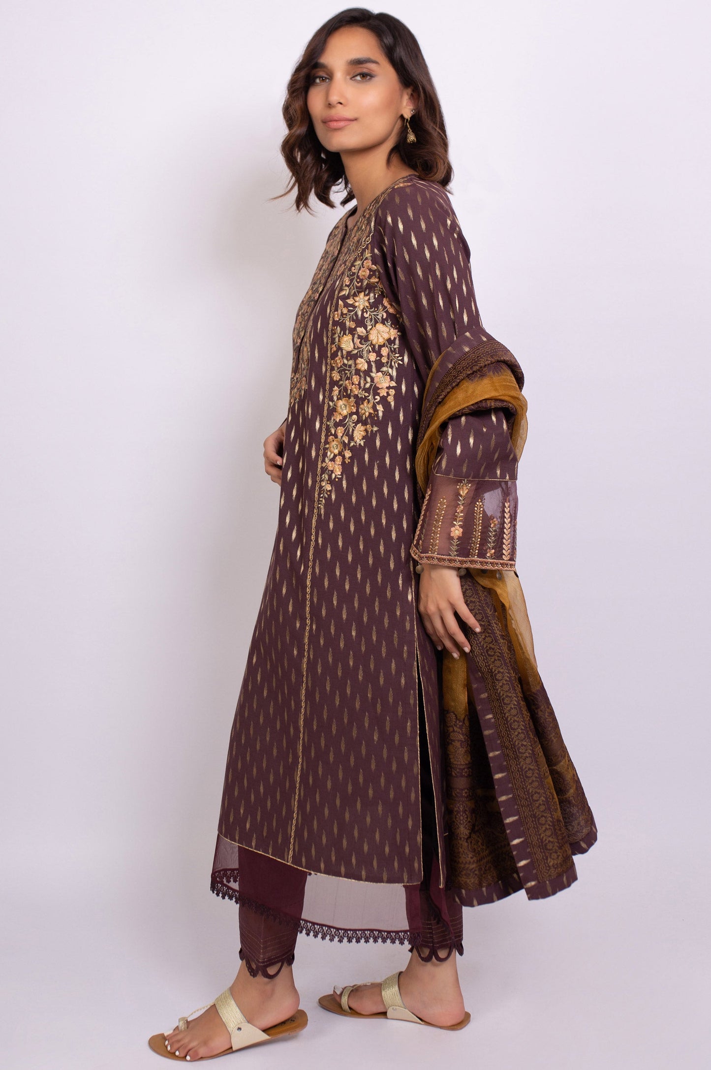Unstitched 3 Piece Embroidered Maysuri Jacquard Suit