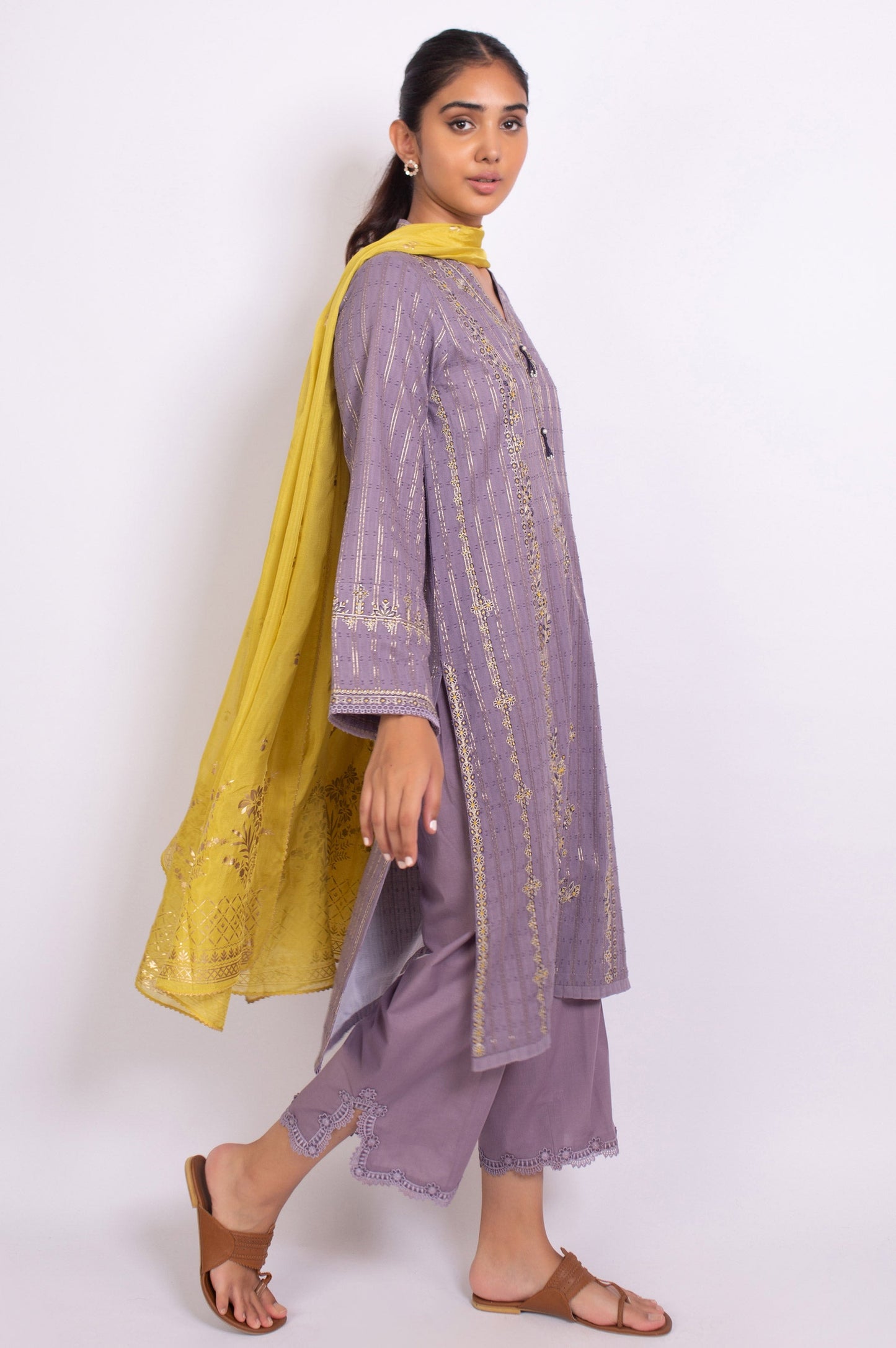 Unstitched 3 Piece Embroidered Maysuri Jacquard Suit
