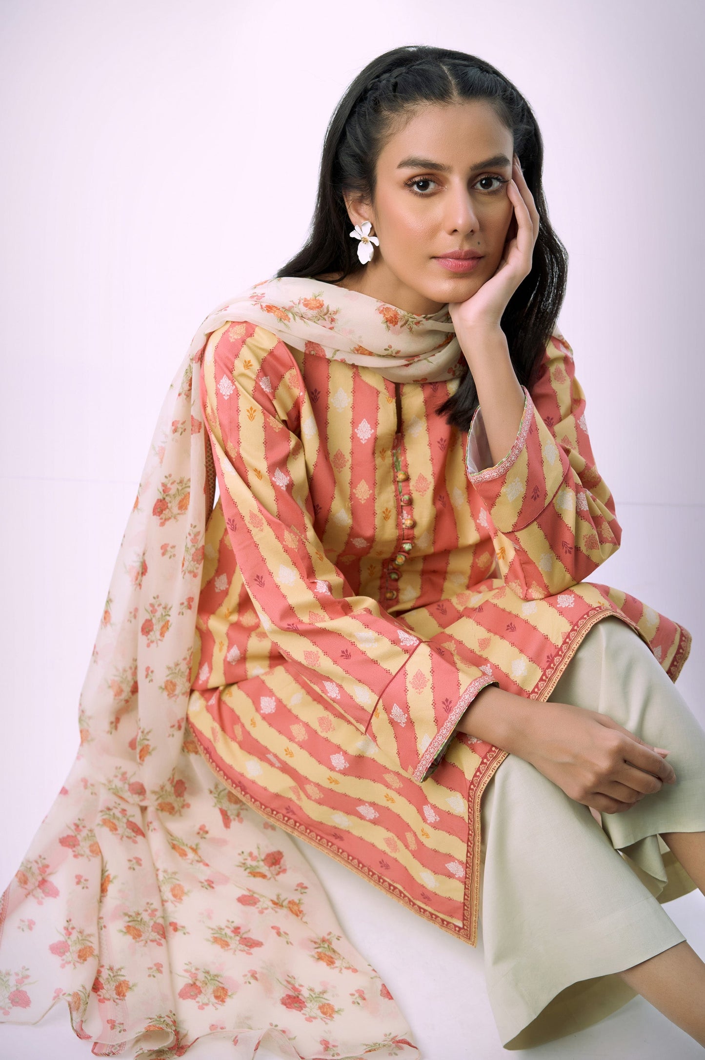 Unstitched 3 Piece Printed Lawn Shirt with Chiffon Dupatta