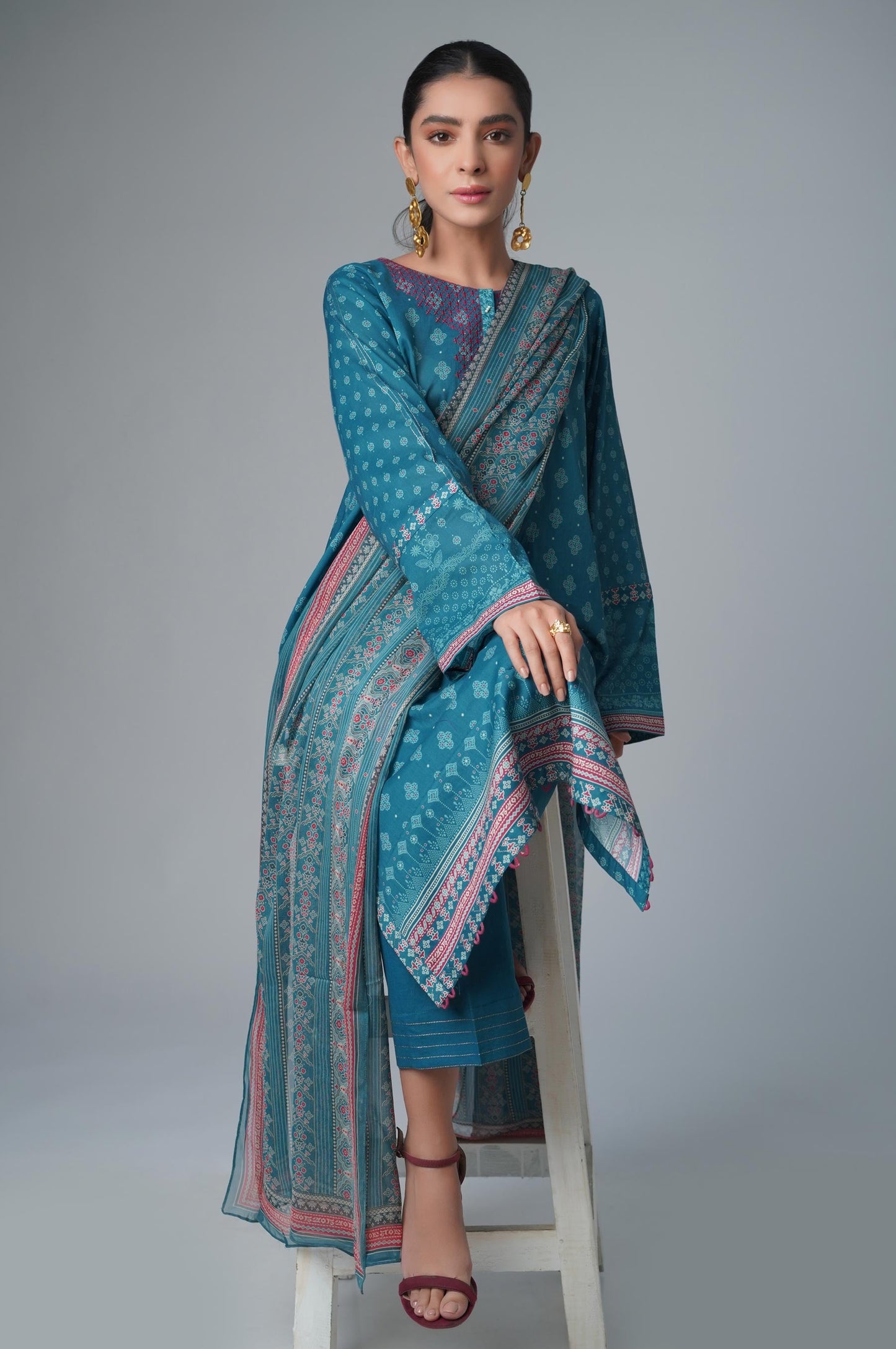 Unstitched 3 Piece Printed Lawn