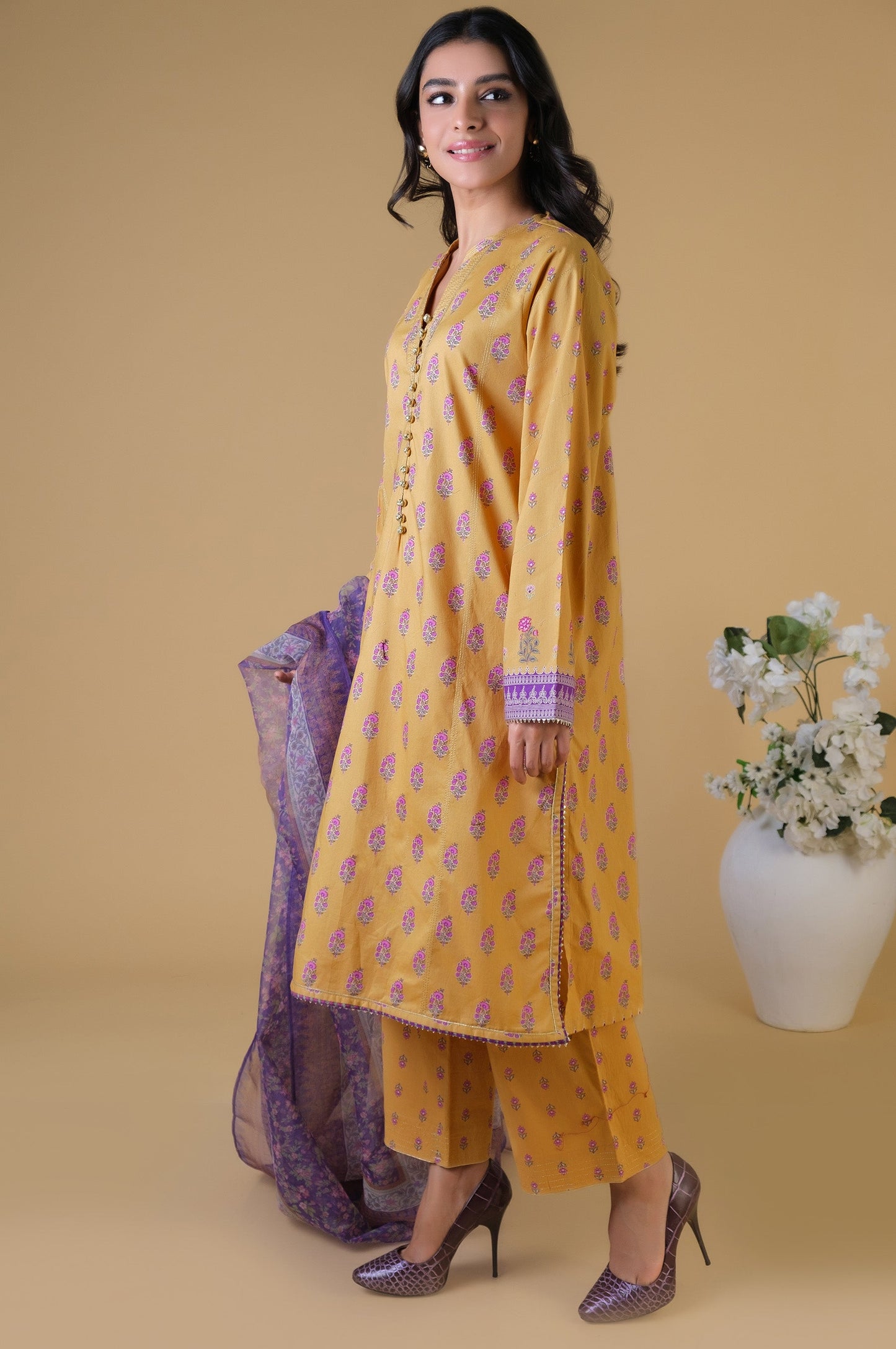 Unstitched 3 Piece Printed Cambric Suit