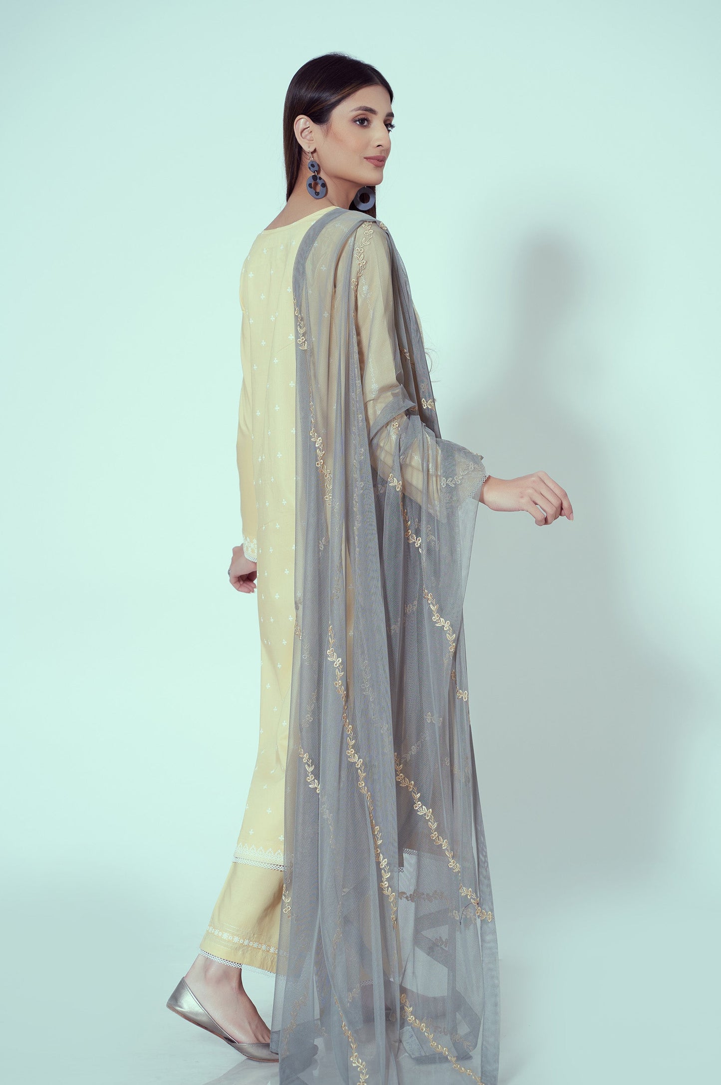 Unstitched 3 Piece Puff Printed Lawn Suit