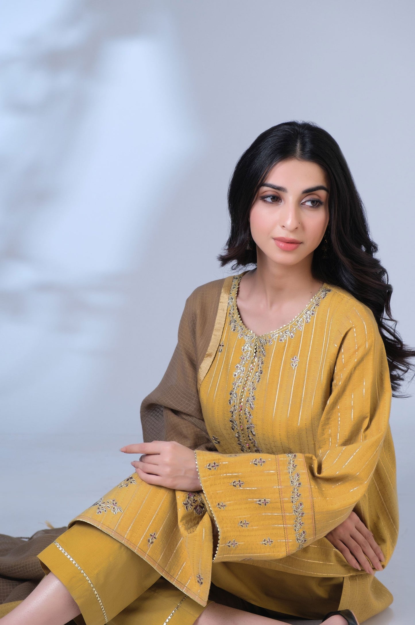 Unstitched 3 Piece Embroidered Mysuri Jacquard Suit