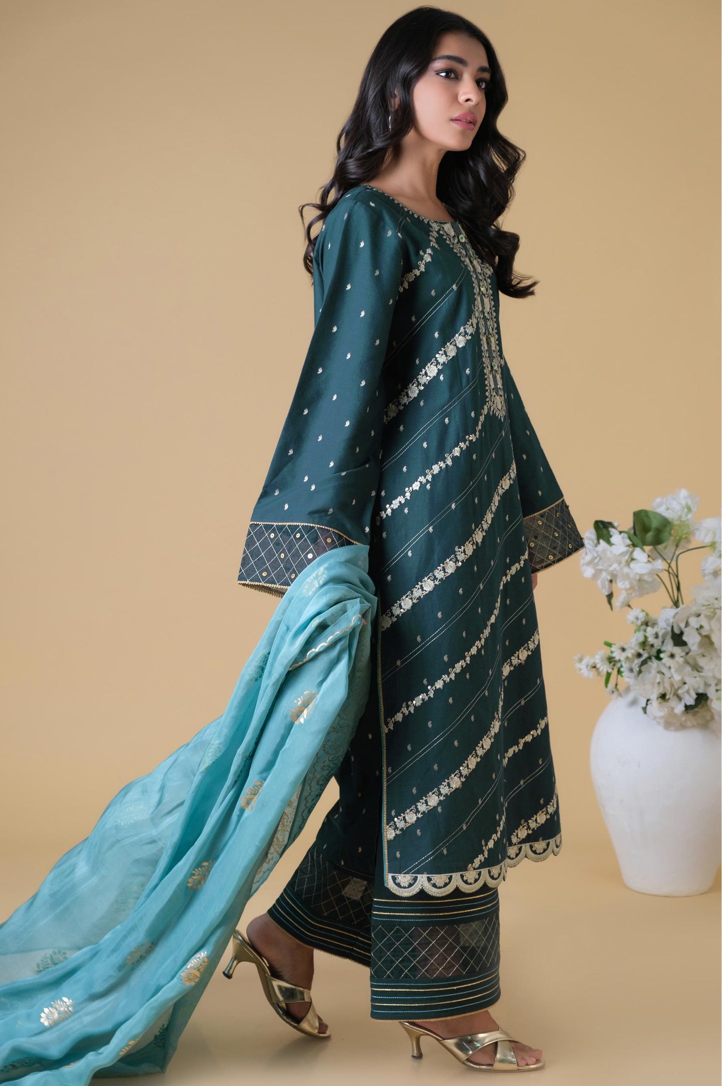 Unstitched 3 Piece Embroidered Mysuri Jacquard Suit
