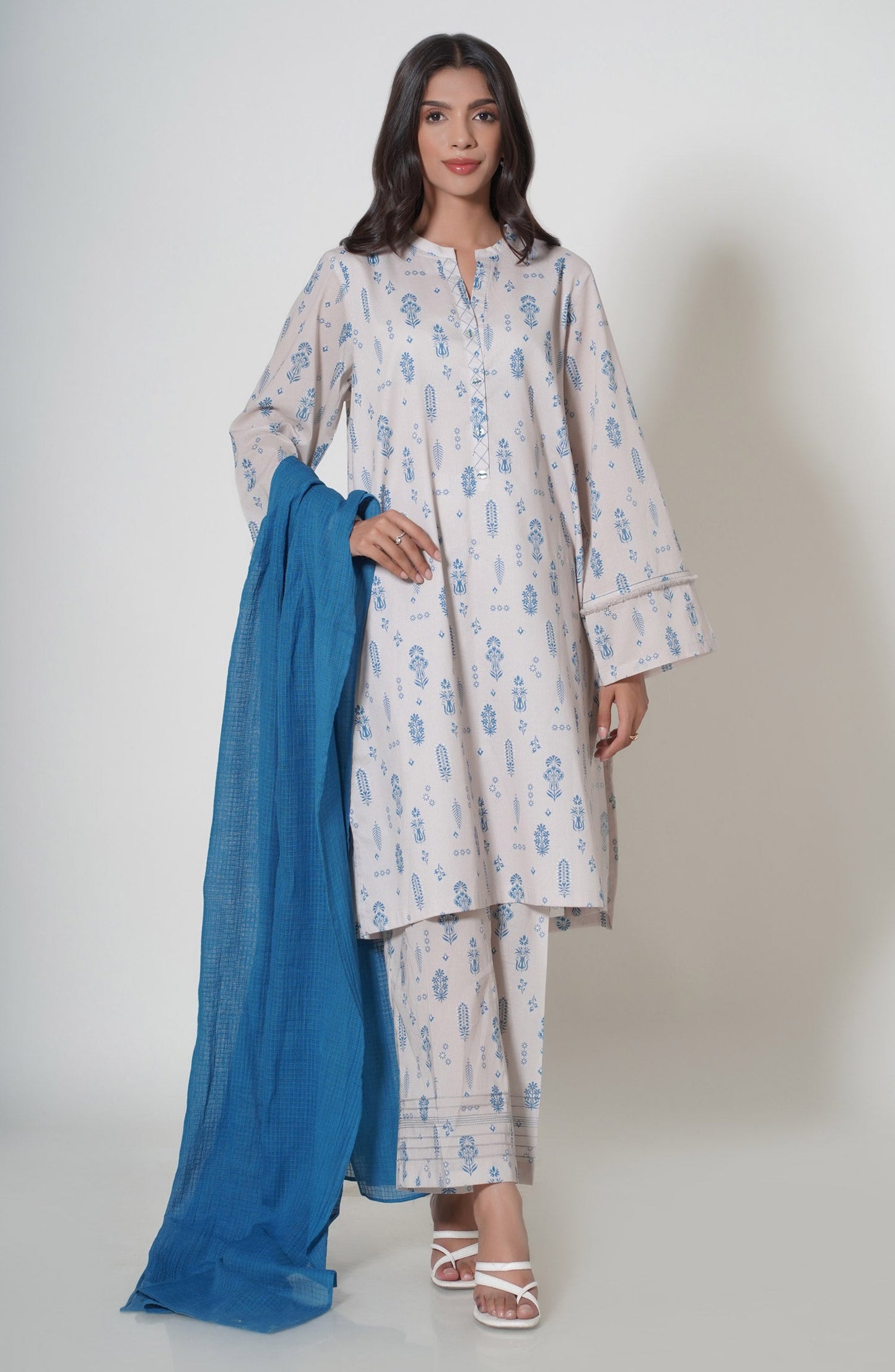 Unstitched 3 Piece Printed Cambric Suit