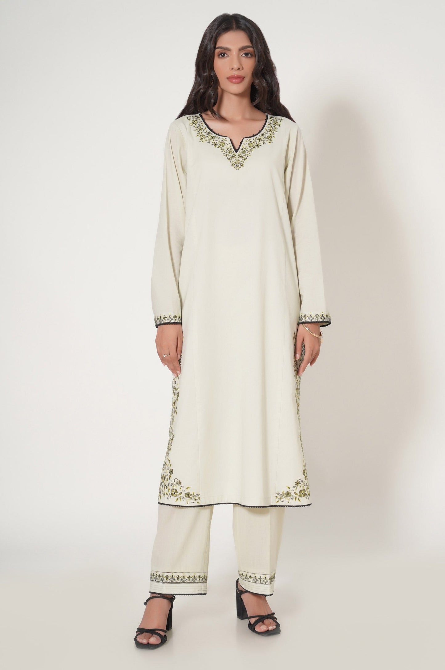 Unstitched 3 Piece Embroidered Slub Cambric Suit