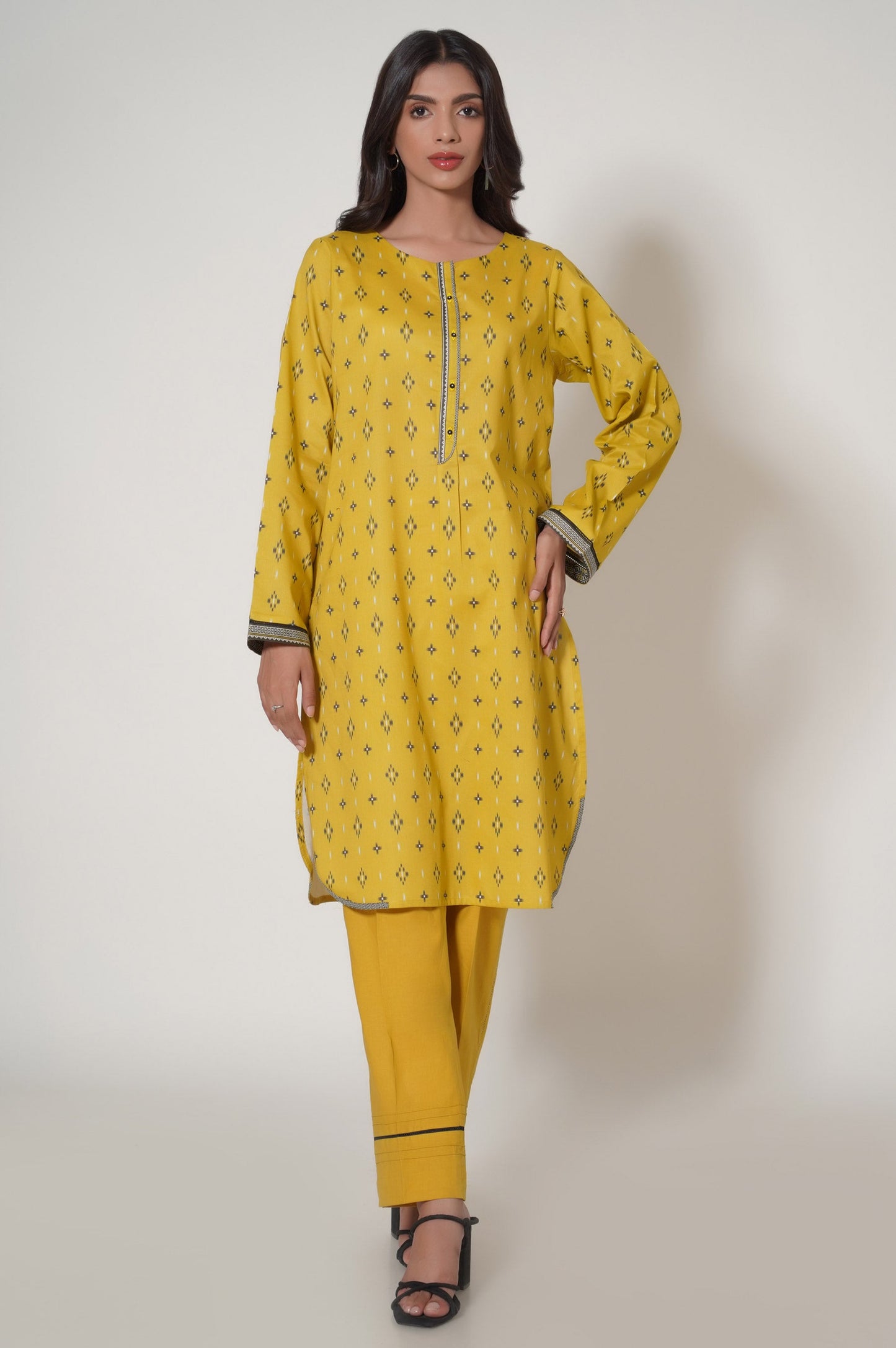 Unstitched 3 Piece Printed Cambric Suit