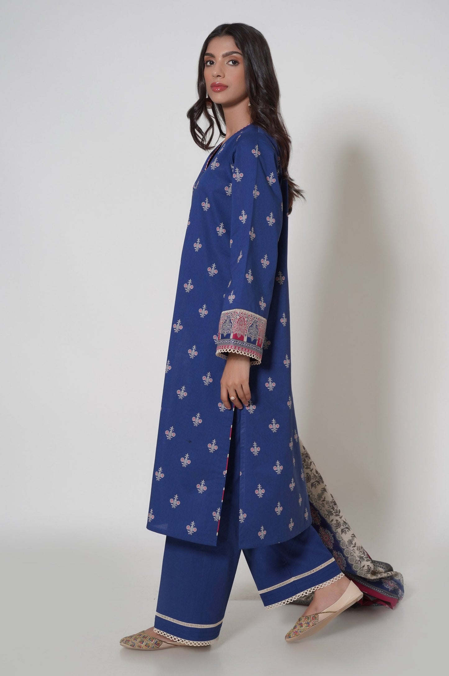 Unstitched 3 Piece Printed Cambric Suit