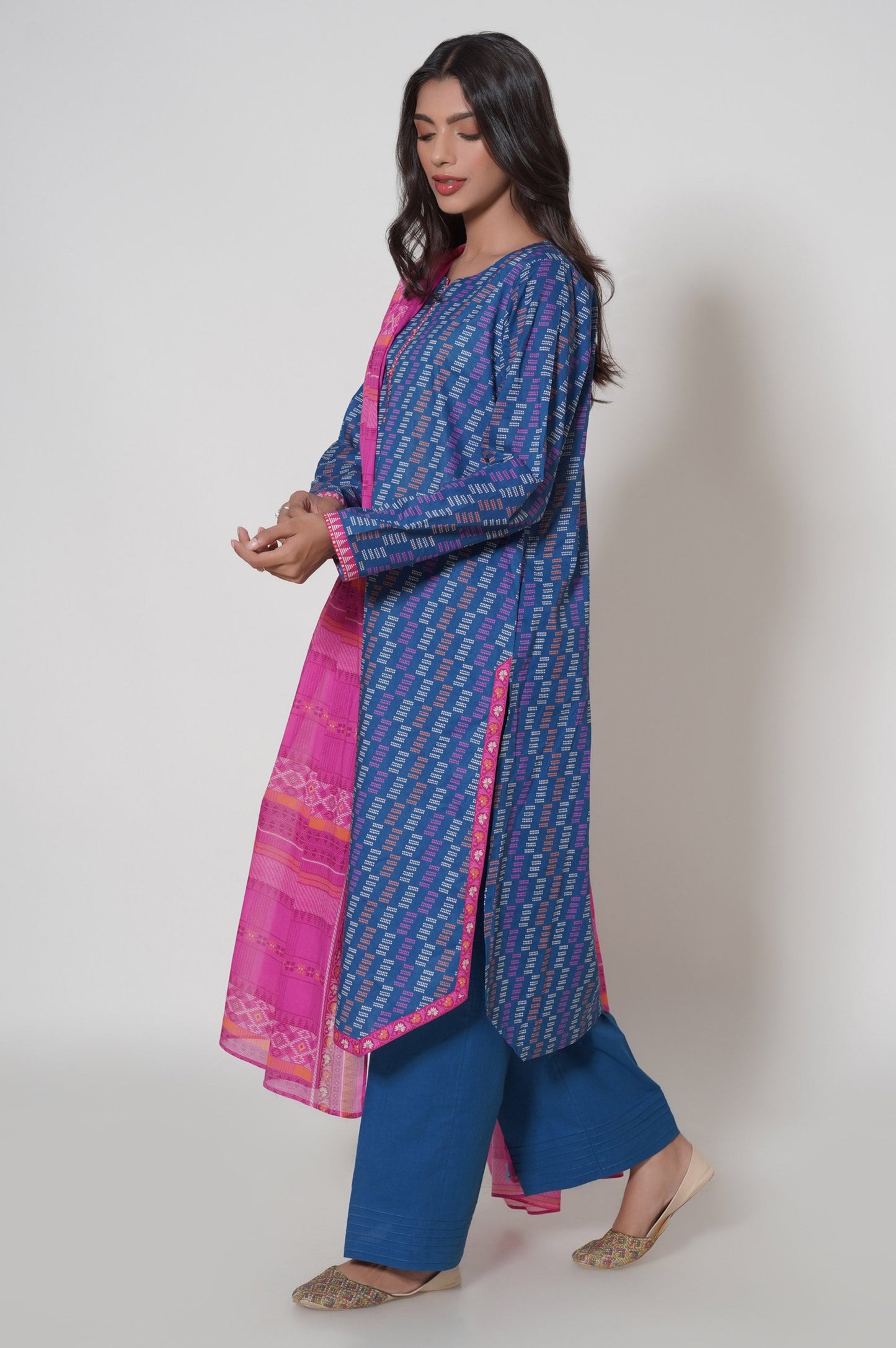 Unstitched 3 Piece Printed Cambric Suit