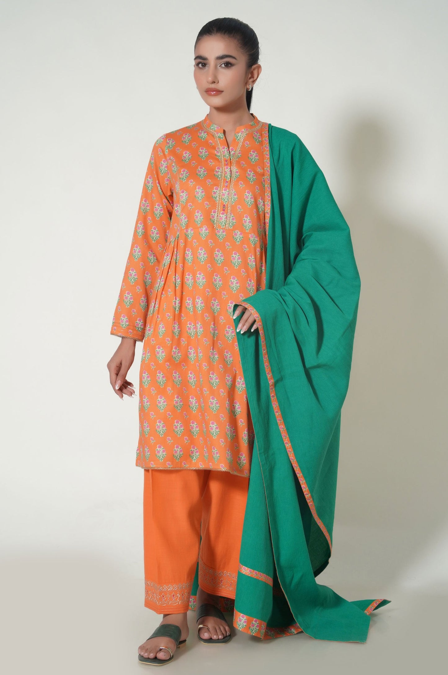 Unstitched 3 Piece Printed Cottle Suit