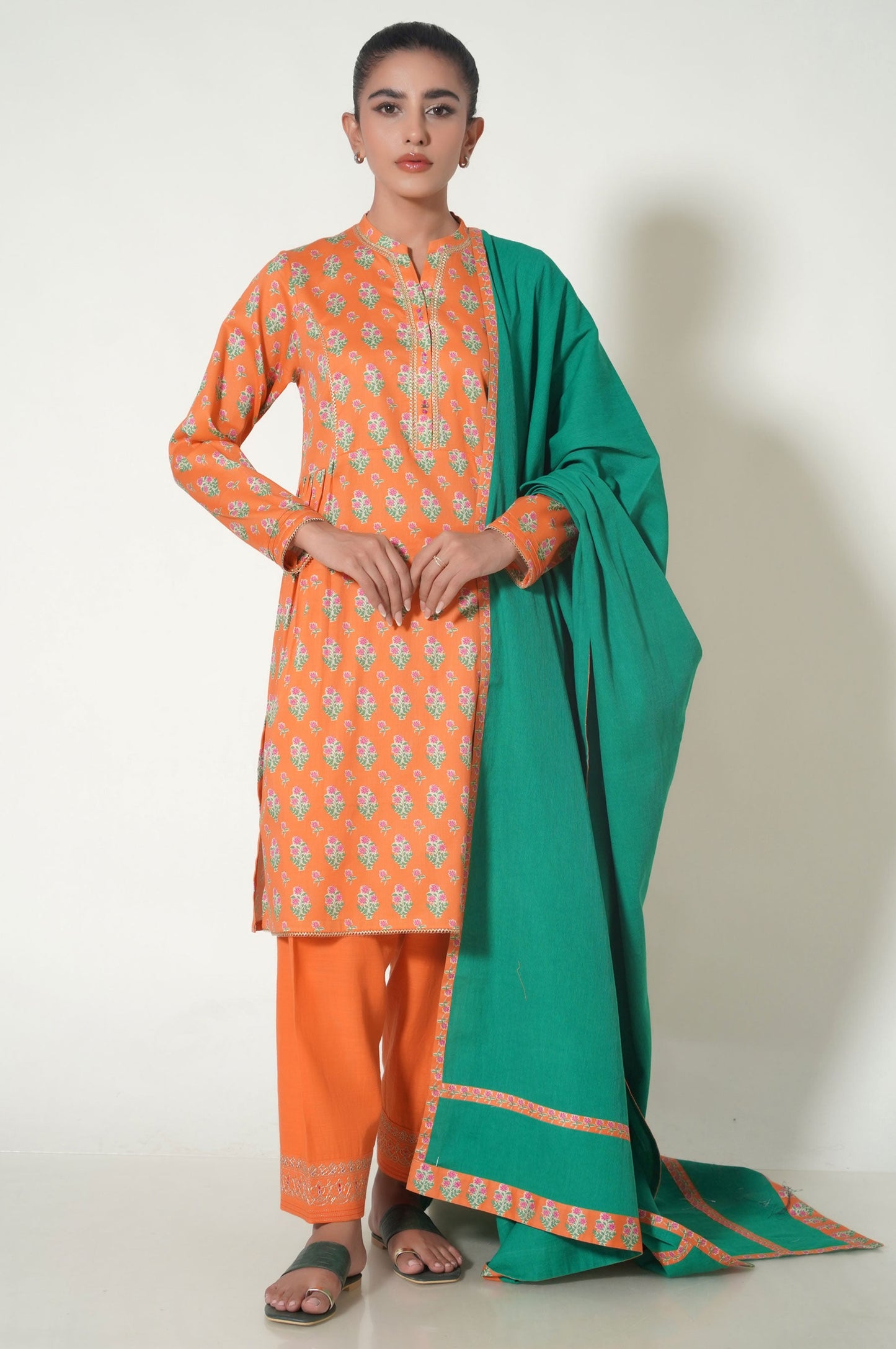 Unstitched 3 Piece Printed Cottle Suit