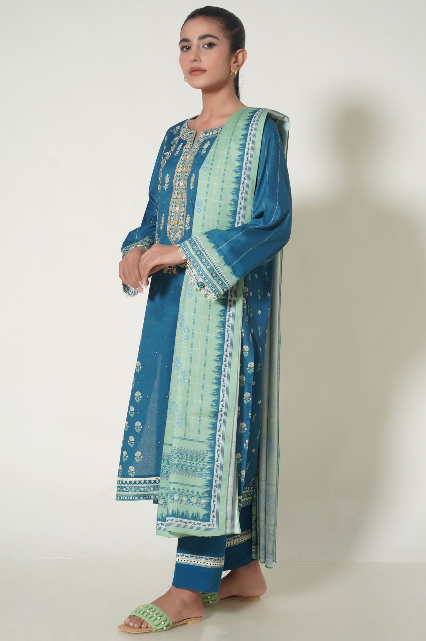 Unstitched 3 Piece Embroidered Cottel Suit