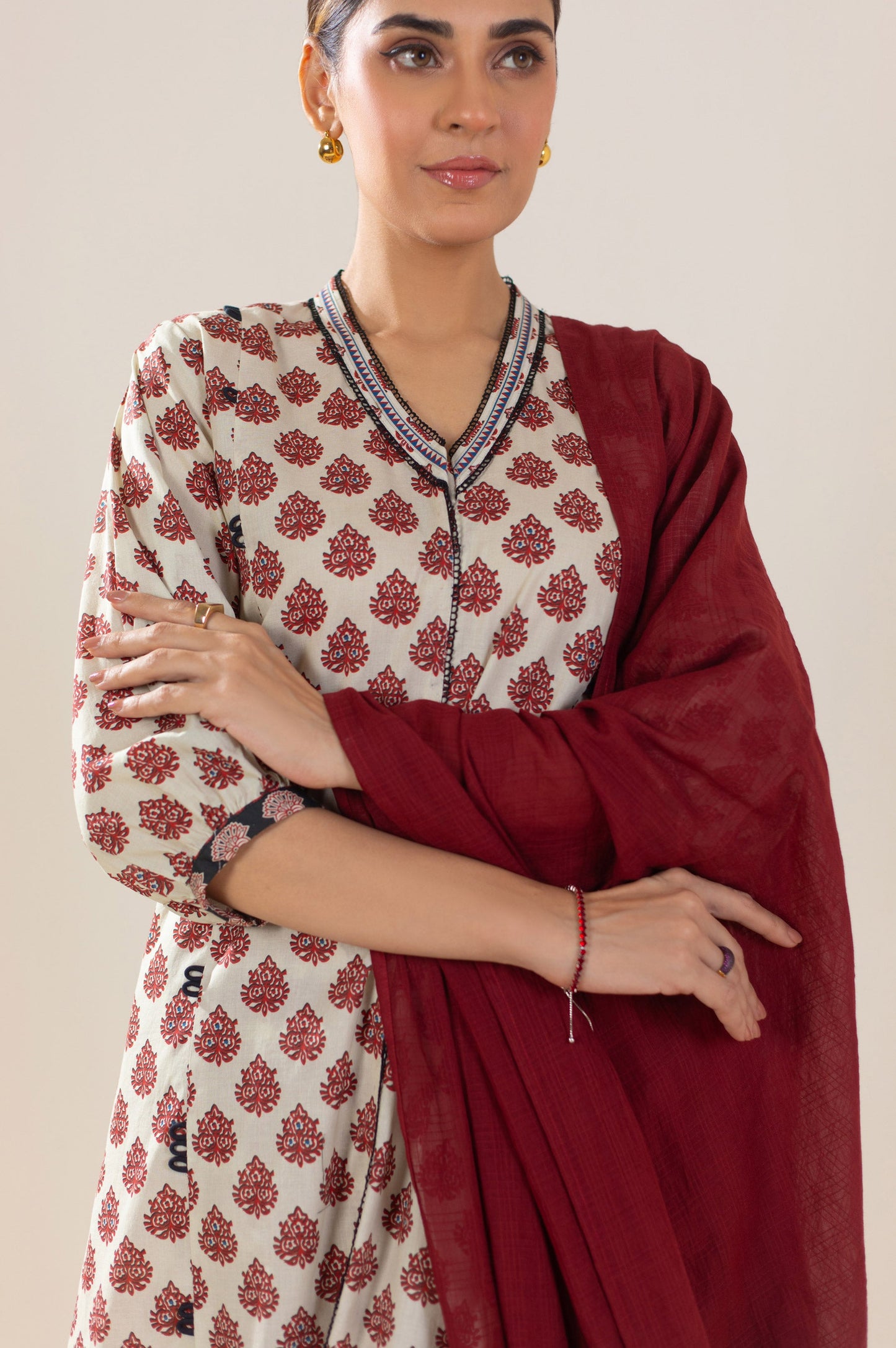 Unstitched 3 Piece Printed Cambric Suit
