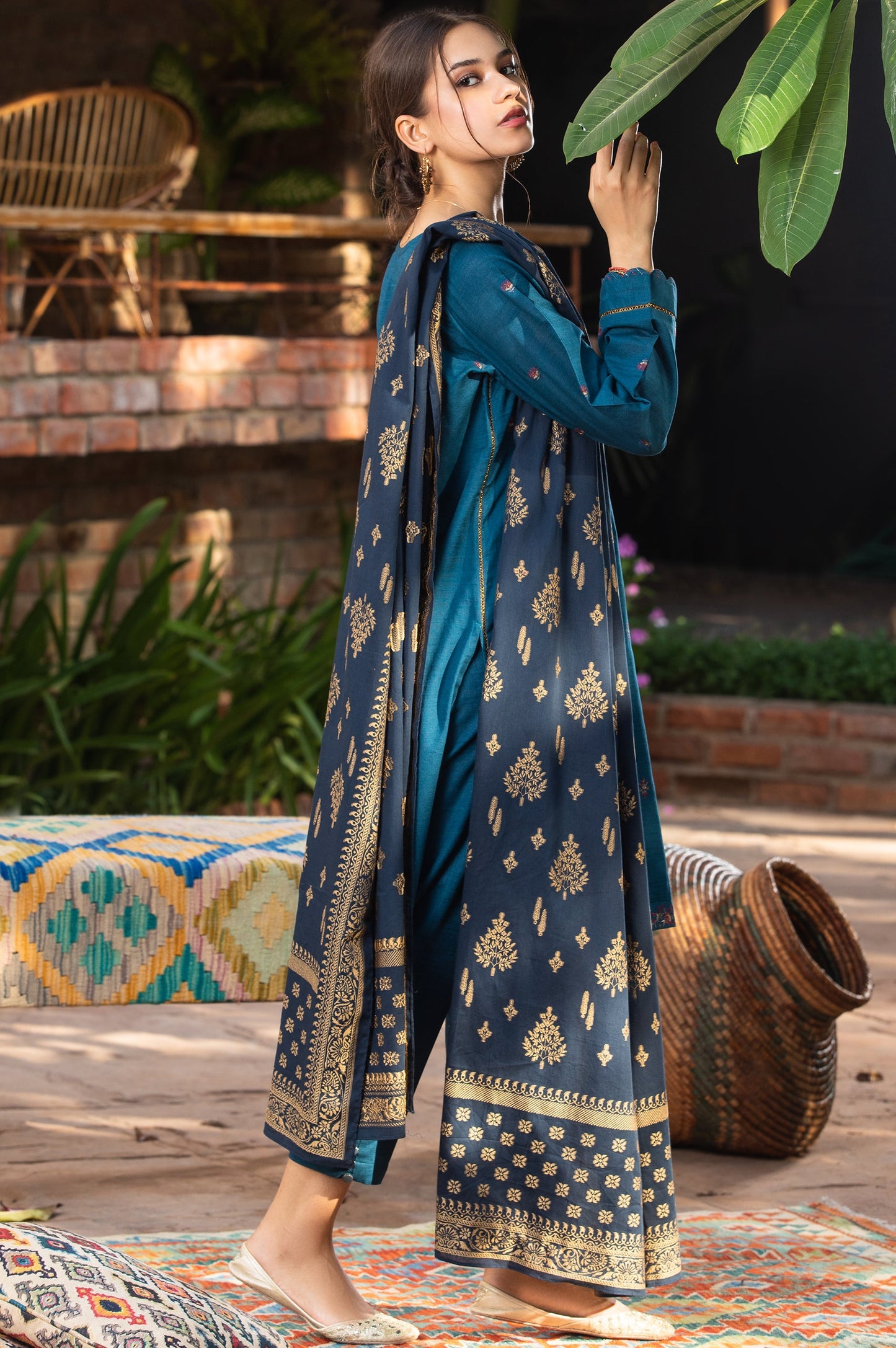 Stitched 3 Piece Embroidered Khaddar Suit