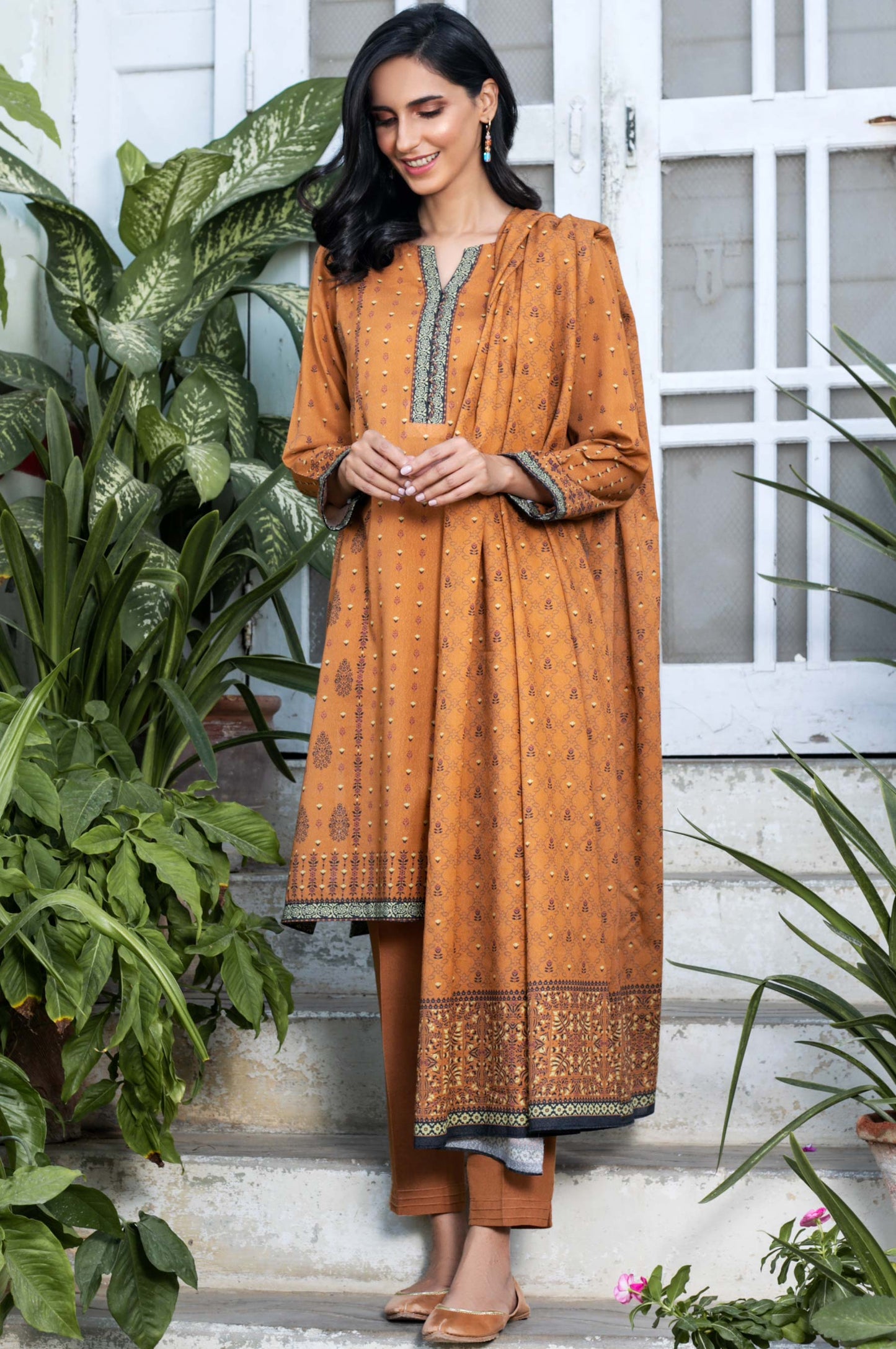 Stitched 3 Piece Printed Karandi Suit